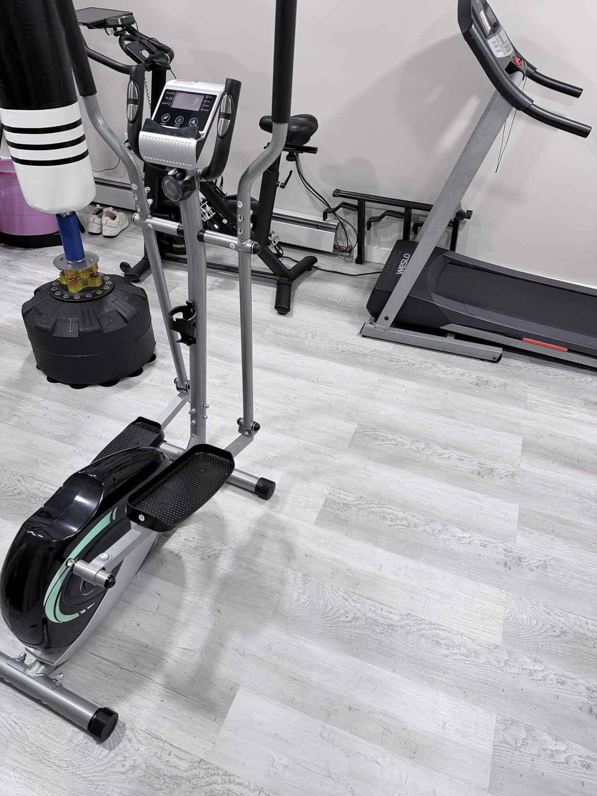 Dripex Magnetic Elliptical Machine for Home with 6KG Flywheel, 8 Resistance Levels, Pulse Monitor, LCD Monitor, Device Holder customer photo 1