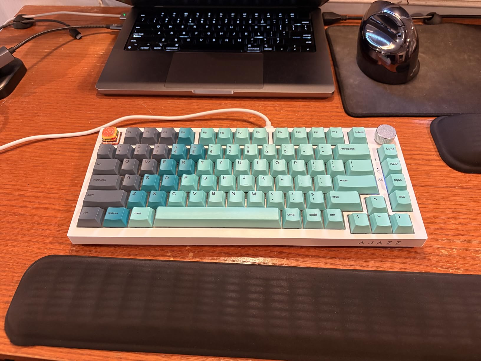 Ajazz AK820 75% Wired Gasket Mechanical Gaming Keyboard with Volume Knob - South Facing LED - Poron Foam - PBT Keycaps - Programmable RGB Hot Swap Keyboard customer photo 2