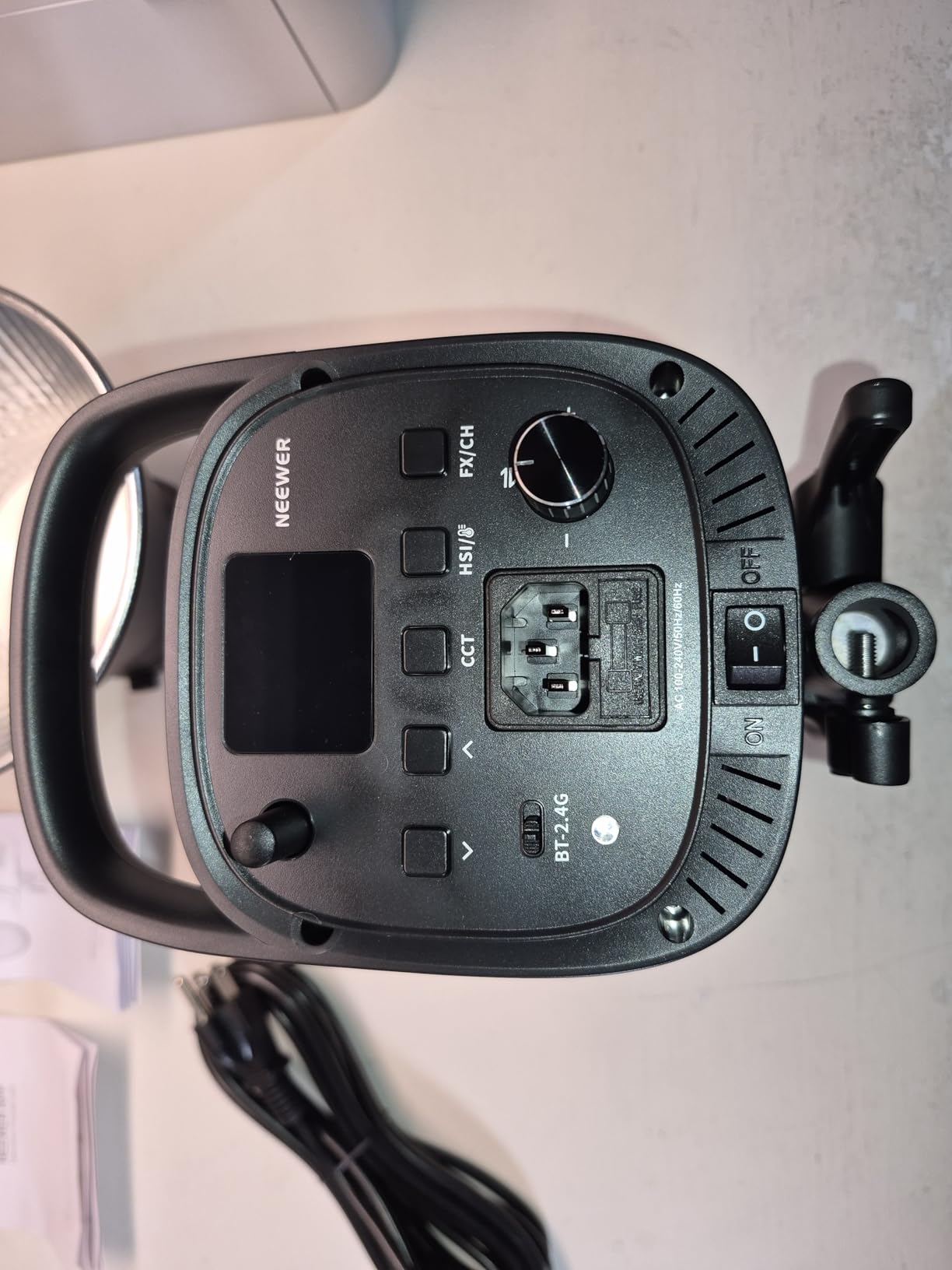 NEEWER CB100C 130w RGB LED Video Light, APP/2.4G Control 360deg Full Color 2700K-6500K 27000lux/m COB Bowens Mount Silent Continuous Output Lighting TLCI/CRI97+ 17 Scenes for Video Recording Photography customer photo 2