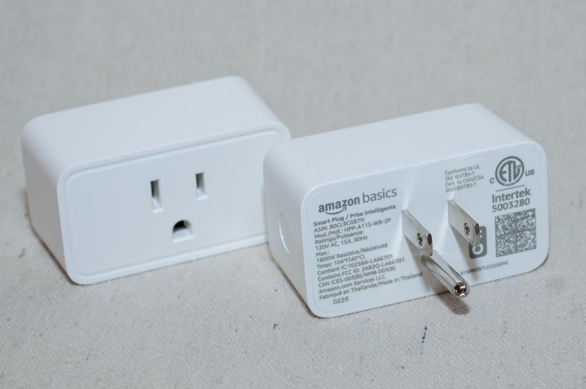 Amazon Basics Smart Plug, Works with Alexa Only, 2.4 GHz Wi-Fi, No Hub Required, 4-Pack, White customer photo 1