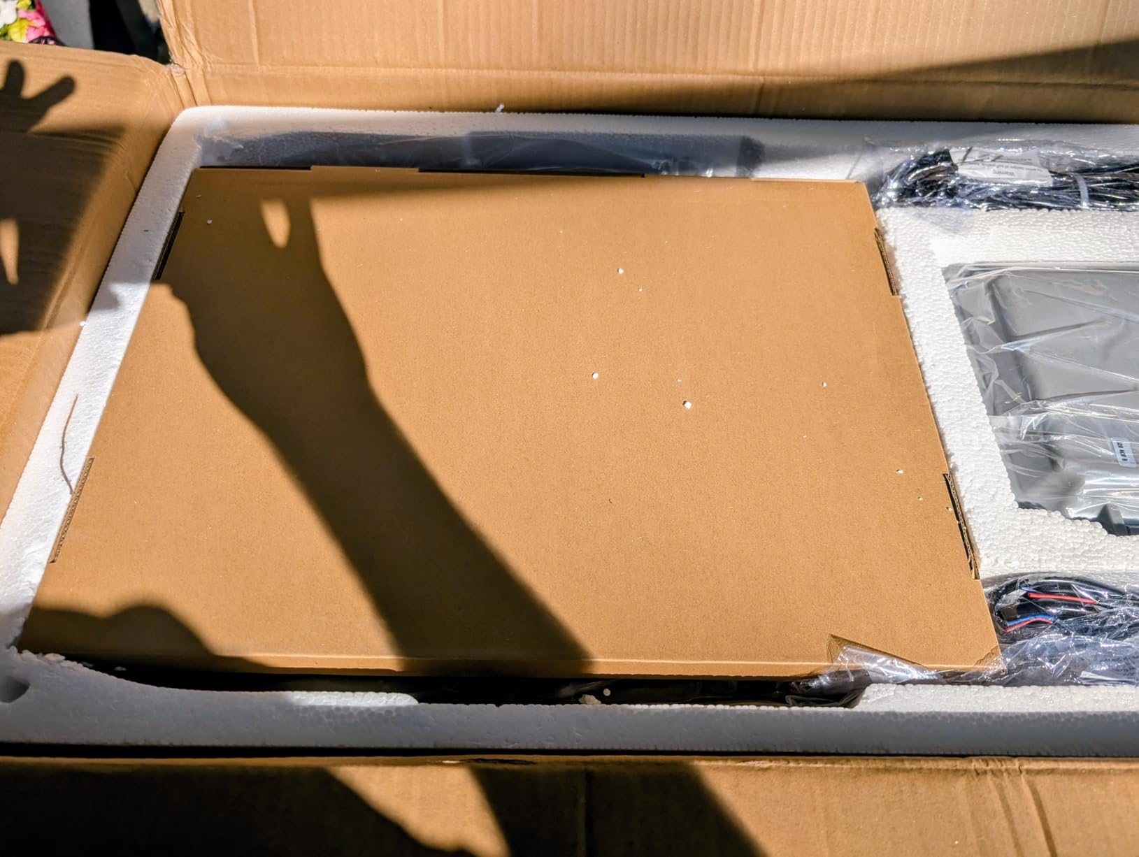 JUJIANG C026 Solar Gate Opener with Batteries & Solar Panel for Dual Swing Gates Up to 1540lb Automatic Gate Opener with Remote Complete Kit Medium Duty Electric Gate Opener Solar Powered 60W Motor customer photo 1