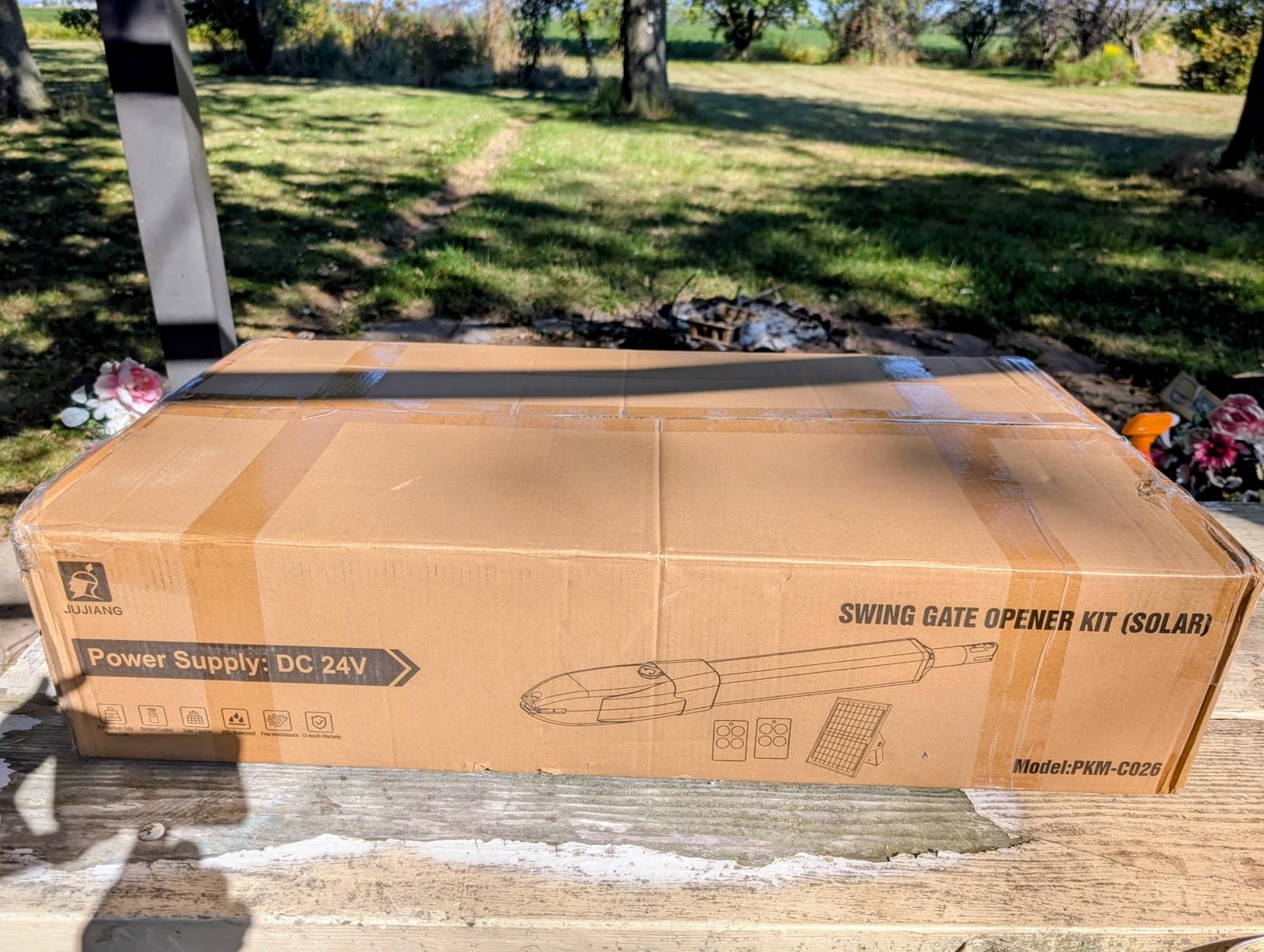 JUJIANG C026 Solar Gate Opener with Batteries & Solar Panel for Dual Swing Gates Up to 1540lb Automatic Gate Opener with Remote Complete Kit Medium Duty Electric Gate Opener Solar Powered 60W Motor customer photo 2