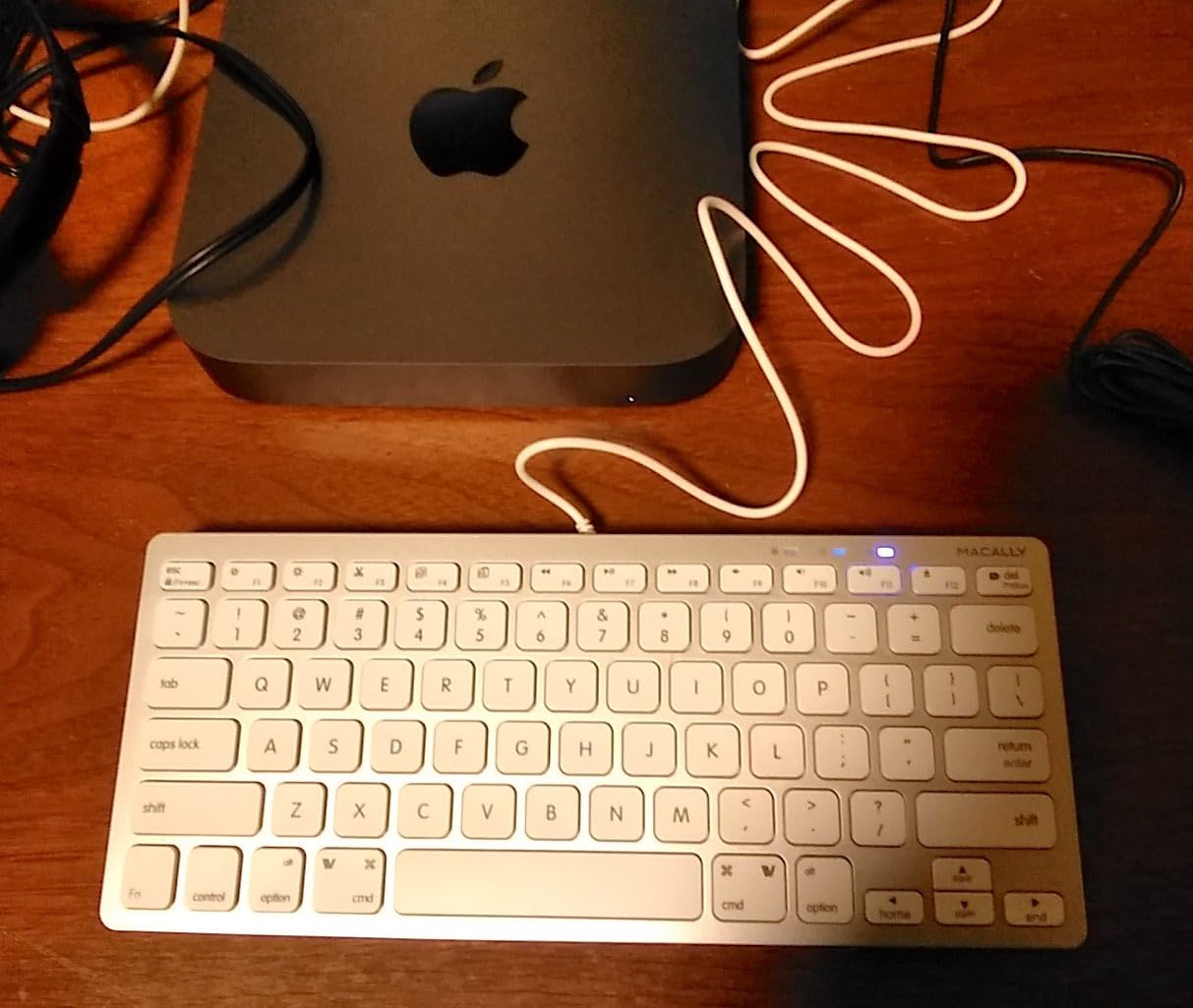 Macally USB C Keyboard for Mac, Slim Wired Keyboard for MacBook, iMac Compatible Keyboard, Plug & Play for Mac mini, iPad, Windows & Chromebook with USB-C Port - Space Grey customer photo 1