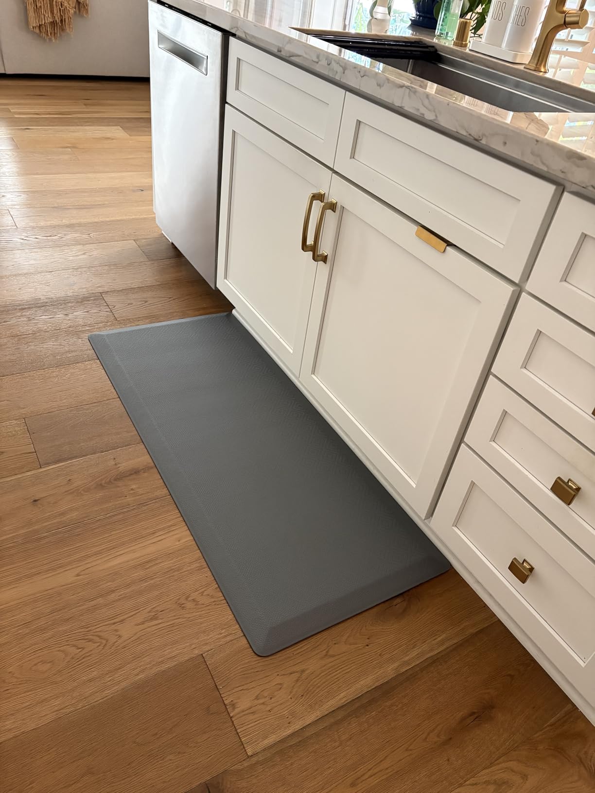 Ophine Kitchen Mats for Floor, 3/4 inch Thick, 20x32 Anti Fatigue Cushioned Mat, Kitchen Rugs, Waterproof, Comfort Ergonomic Standing Mat for Office, Home, Sink, Black Non-Slip Ridged Bottom customer photo 1