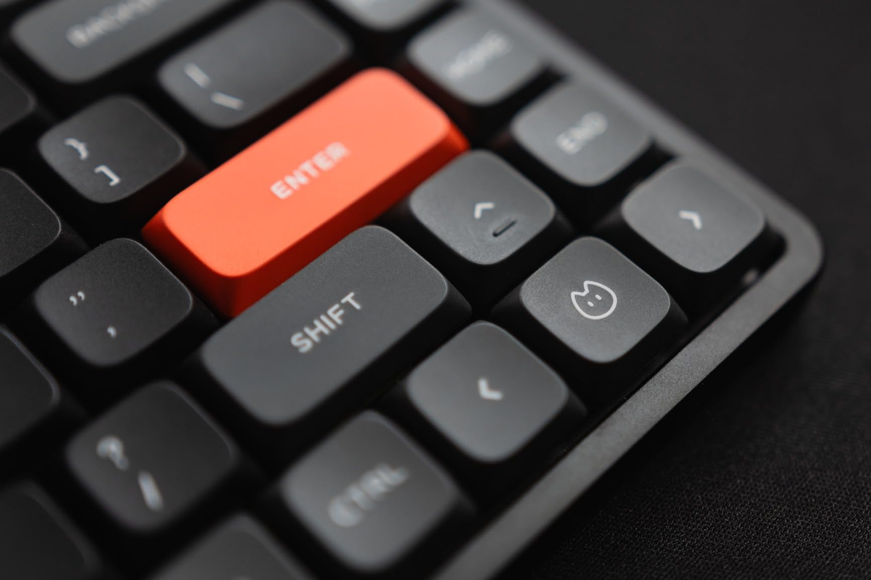 NuPhy Air75 V2 Portable 75% Mechanical Keyboard, Wireless Keyboard, Supports Bluetooth/2.4G/USB-C RGB Gaming Keyboards, Compatible with Windows/Mac OS/Linux Systems Grey-Gateron Aloe Switch customer photo 2