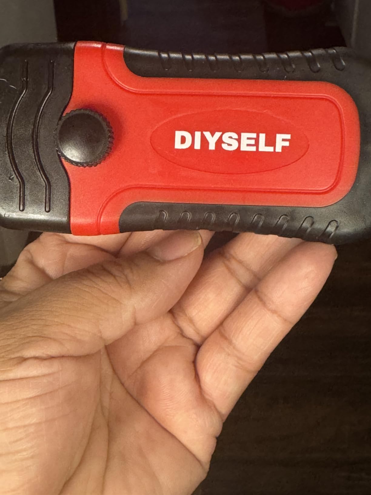 DIYSELF 1 Pack Razor Blade Scraper with 15 Extra Blades, Scraper Tool for Cleaning Window, Paint, Cooktop, Oven, Glass Stove Top Scraper, Razor Scraper with Buit-In Blade Storage customer photo 2