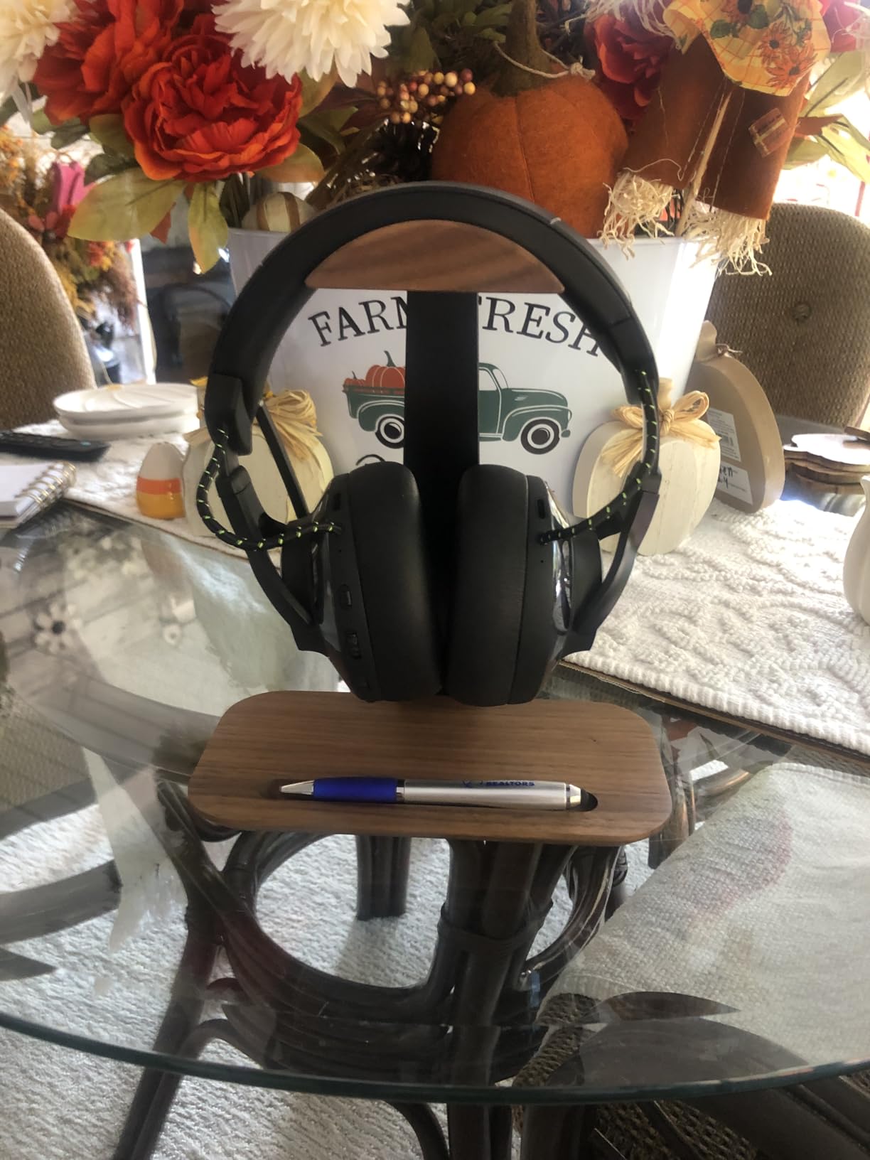 UPERGO Walnut Headphone Stand, Wood Headset Stand for Desk, Universal Headphone Holder with Storage Base for Gaming, Airpod max, Bose,Razer customer photo 1