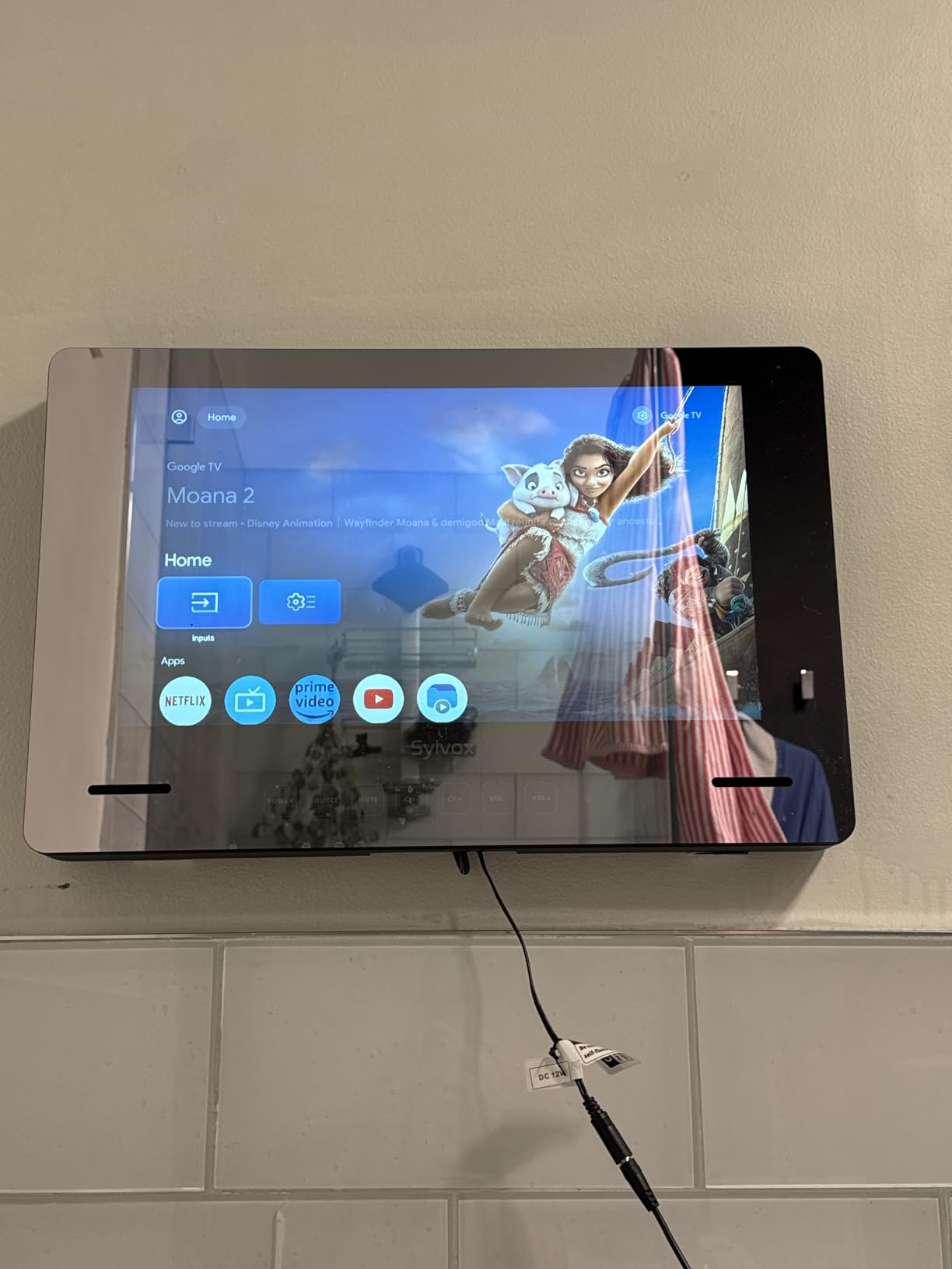 SYLVOX 32'' Smart TV Bathroom Magic Mirror Waterproof LED TV 1080P 500NITS High Brightness Dual Front Speakers Wall mounting Suitable for Bathrooms,Hotels,Saunas customer photo 1