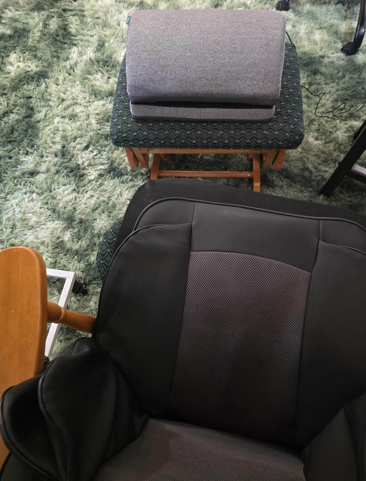 Snailax Heated Foot Rest Under Desk at Work, FSA Eligible Desk Foot Stool with Heat & Vibration Massage, Adjustable Height, 2 Heat Levels Foot Warmer Feet Heater for Office Chair, Gaming Home Use customer photo 1