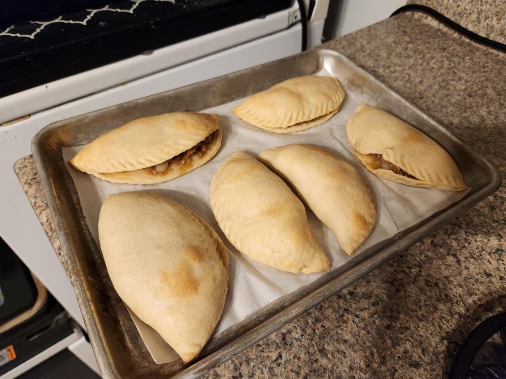 Empanada Maker Press, 6-Inch Extra Large Dumpling Maker Set with Dough Cutter, Dumpling Mold Set for Pierogi, Pastelitos, Calzone, Turnovers, Chinese Dumpling, 5Sizes (6