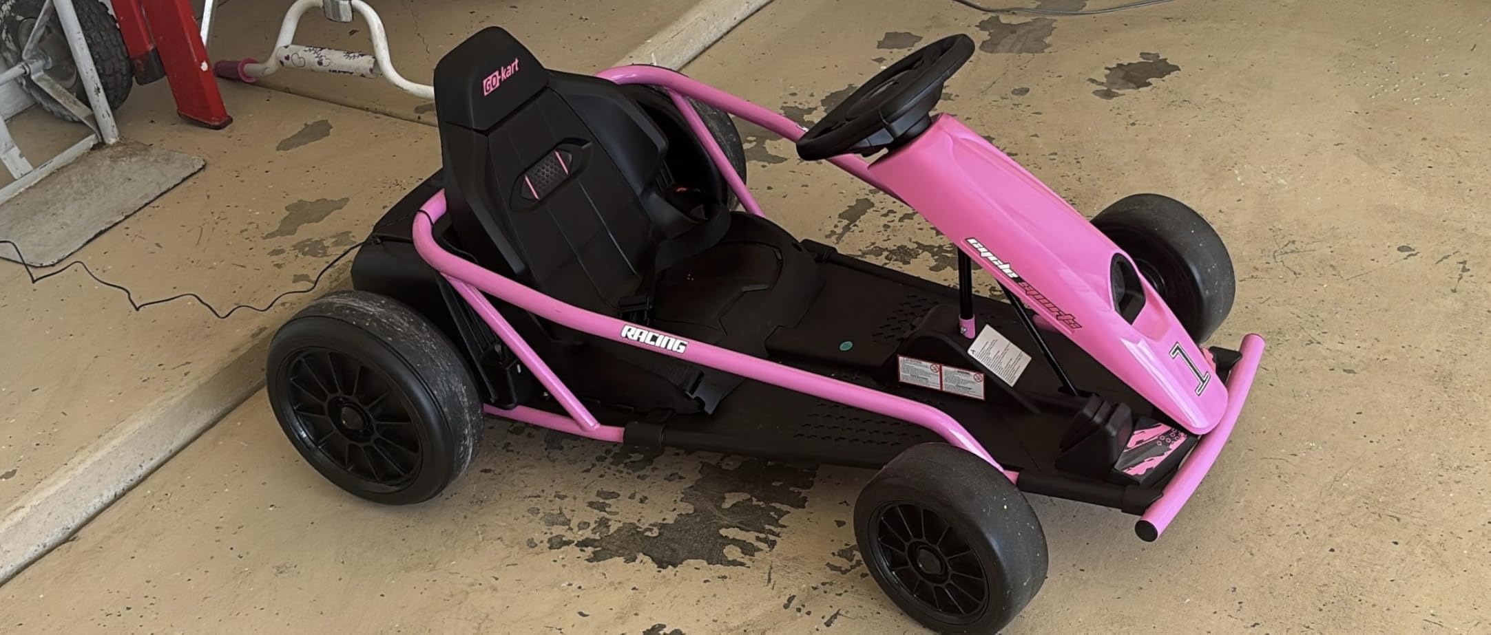 Aosom 24V 8.1 MPH Electric Go Kart, Drifting Car Battery Powered Ride on Toy Outdoor with Slow Start, Music, Horn Honking and Safety Belt, for 8-12 Years Old, Red customer photo 2