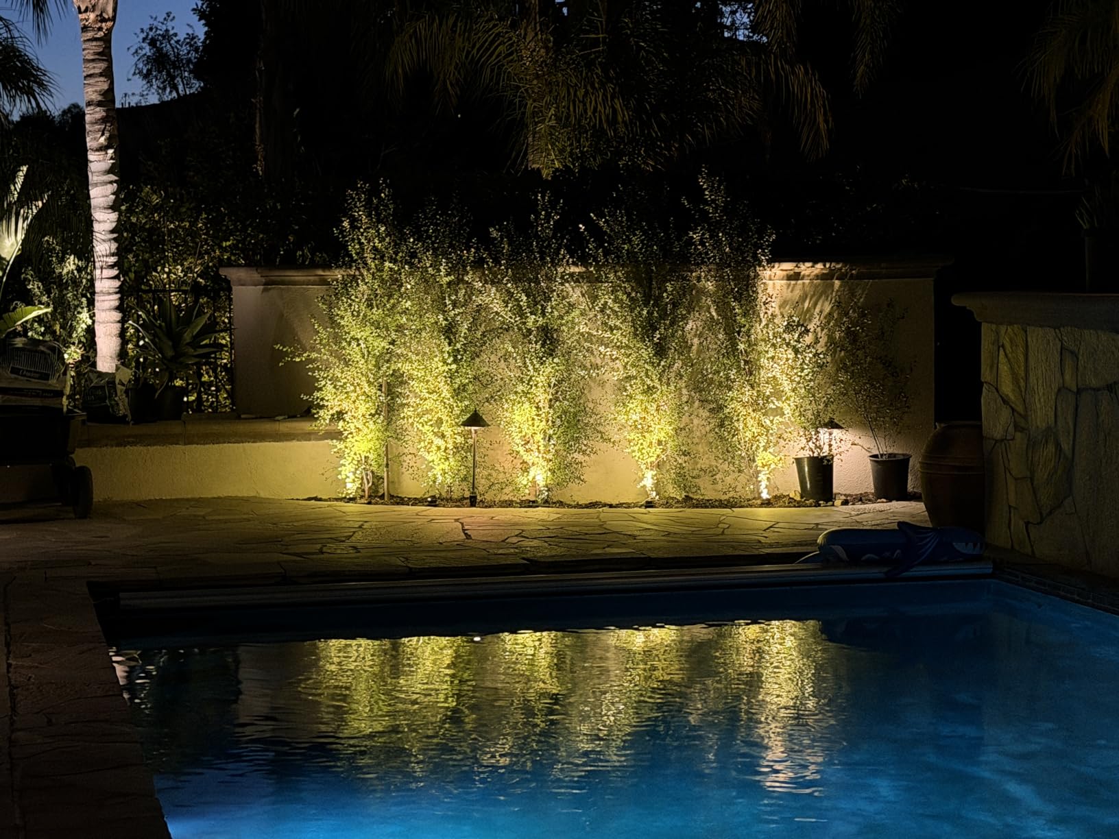 CLOUDY BAY 9W Well Lights Landscape LED In Ground Outdoor, Shielded Top, Low Voltage 12-24V AC/DC, Waterproof Aluminum Uplights, 2700K/3000K/3500K/4000K/5000K Selectable, Transformer Excluded (6 Pack) customer photo 1