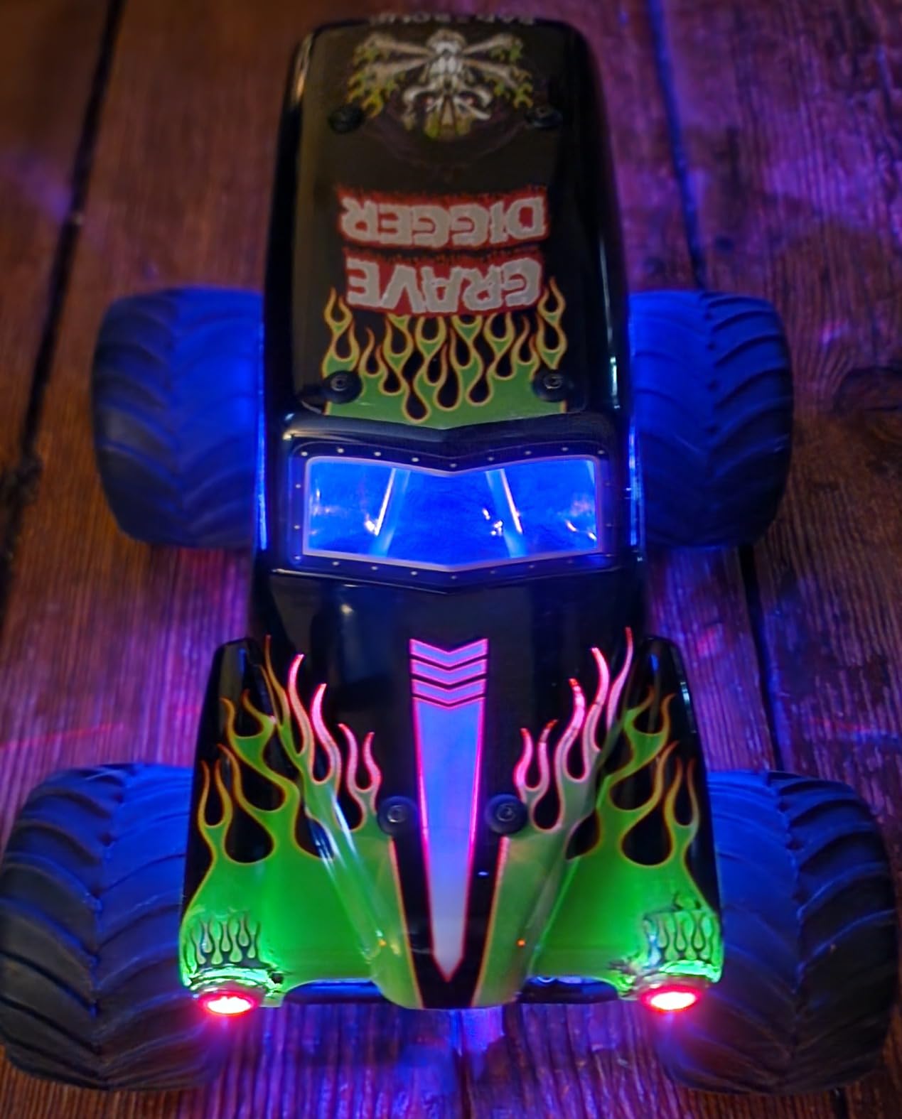 1/18 Mini LMT Grave Digger 2S 4X4 RTR Brushed Monster Truck Battery & Charger Included Green LOS01026T1 customer photo 1