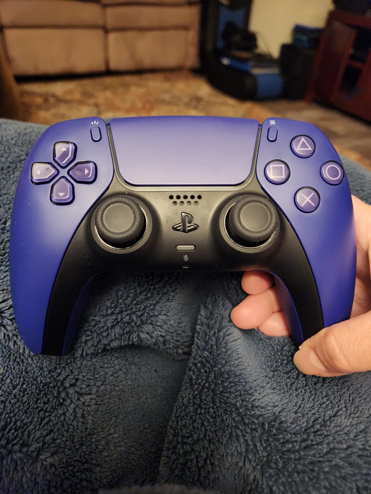 PlayStation DualSense® Wireless Controller - Midnight Black customer photo 2