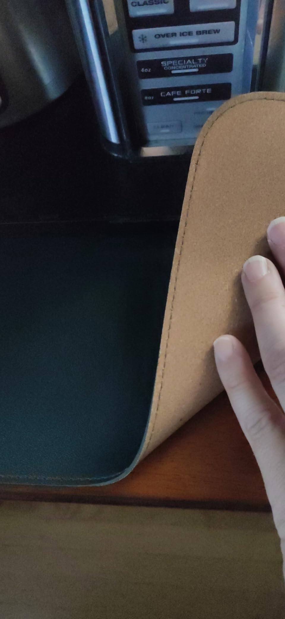 DAWNTREES Dual Sided Desk Mat, Leather Desk Pad, Cork Desk Mat Protector, with PU Leather Valet Tray Organizer, Large Mouse Pad, Desk Writing Pad for Office and Home (Dark Green 31.5