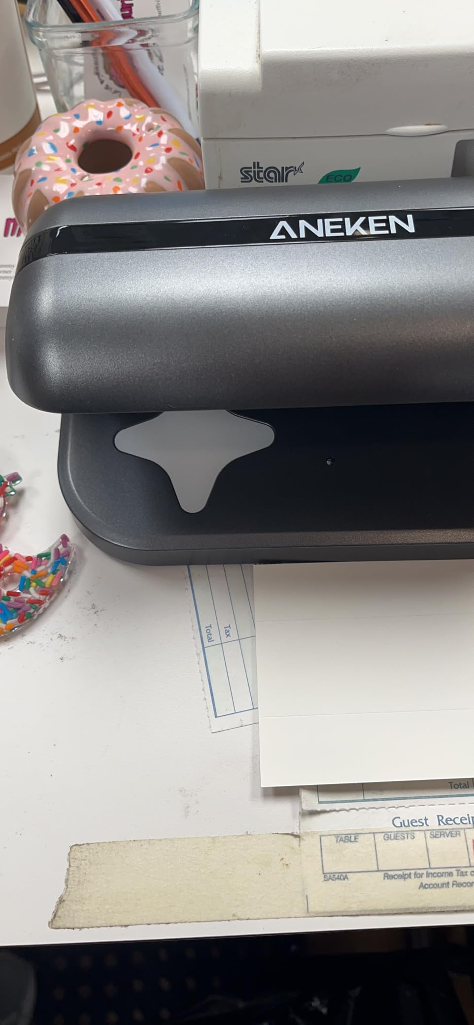 Aneken AL-17 Counterfeit Bill Detector with UV LED Light, Advanced UV Counterfeit Money Detector with Card & ID Detection, Suitable for All Currencies in the World customer photo 2