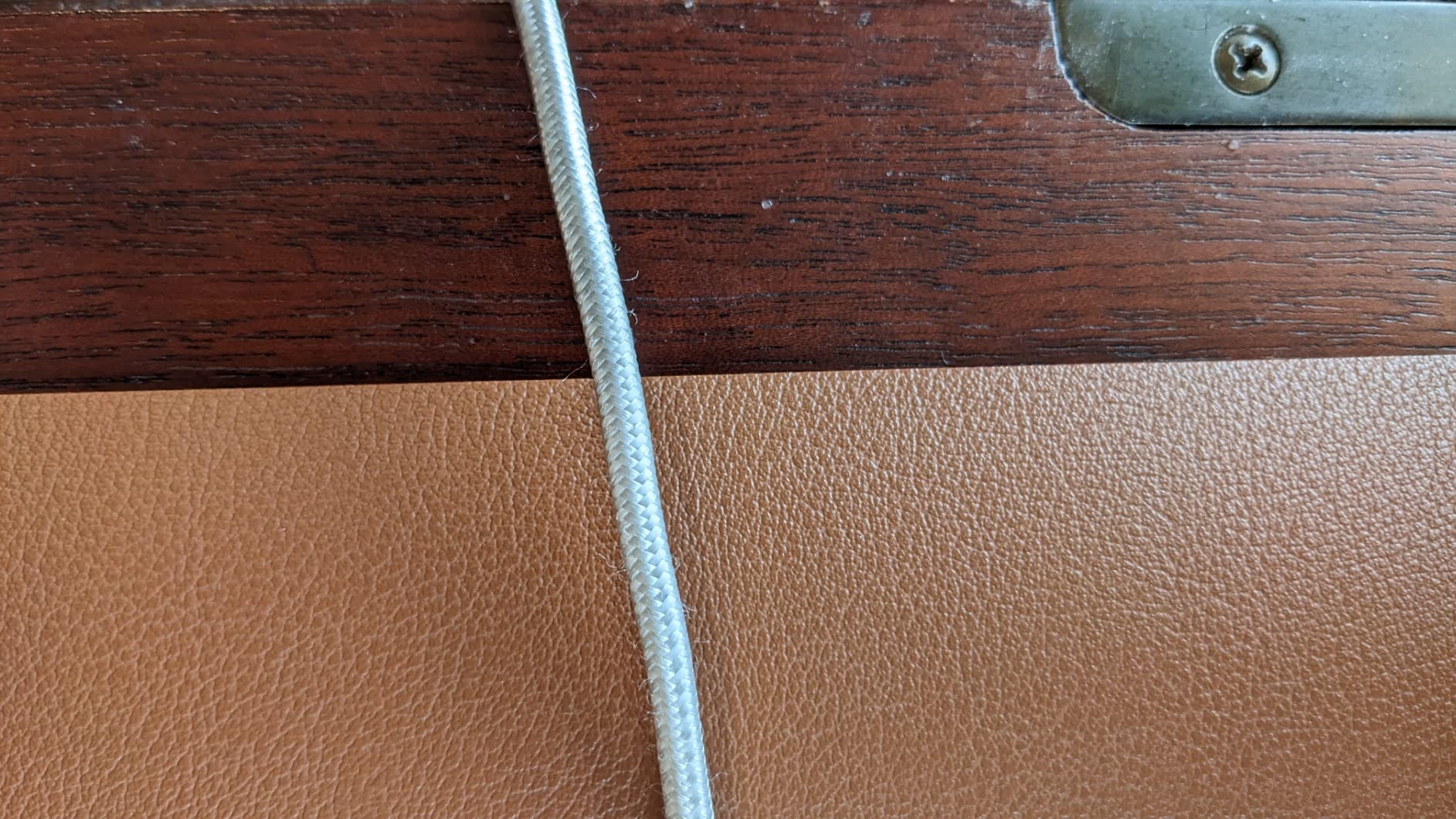 Aothia Dual-Sided Desk Pad - Leather Desk Mat, Natural Cork Desk Pad Protector, Large Mouse Pad for Desk, Waterproof Desk Blotter Pad, Desk Writing Pad for Office Work/Home, Coffee (35.4