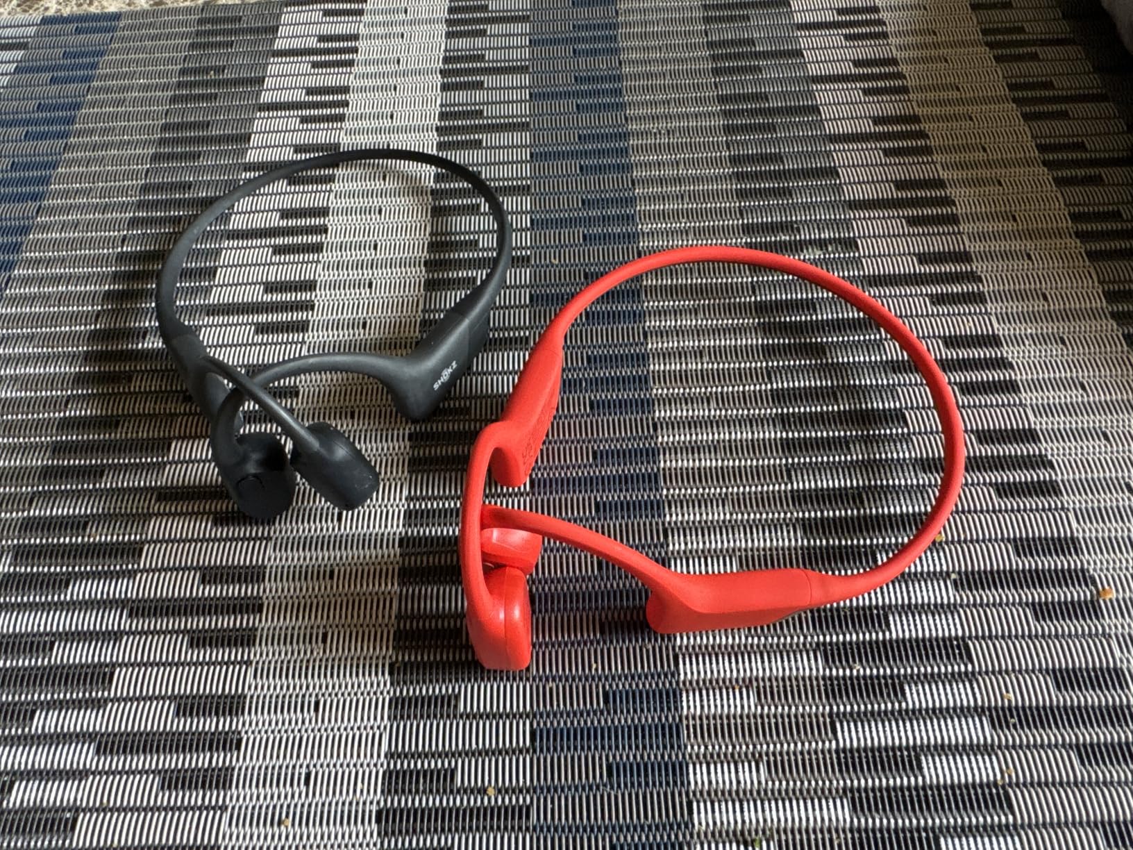 Suunto Sonic Open-Ear Bone Conduction Sports Headphone, Bluetooth Wireless with Enhanced Bass & Multipoint Connection, 10H Playtime, Dual Mics customer photo 1