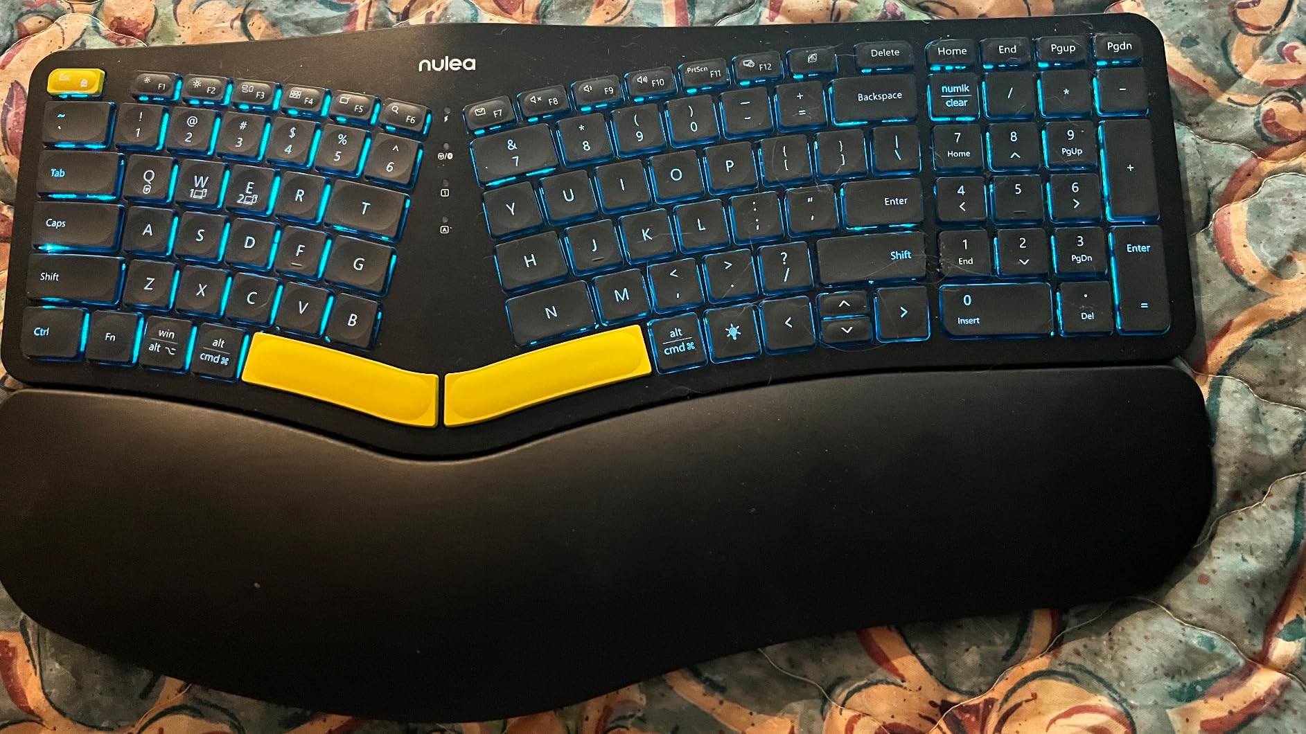 Nulea RT05 Wireless Ergonomic Keyboard, Split Keyboard with Wrist Rest, USB-C Charging, 7-Color Backlight, Natural Typing, Bluetooth and USB Connectivity, Compatible with Windows,Mac customer photo 1