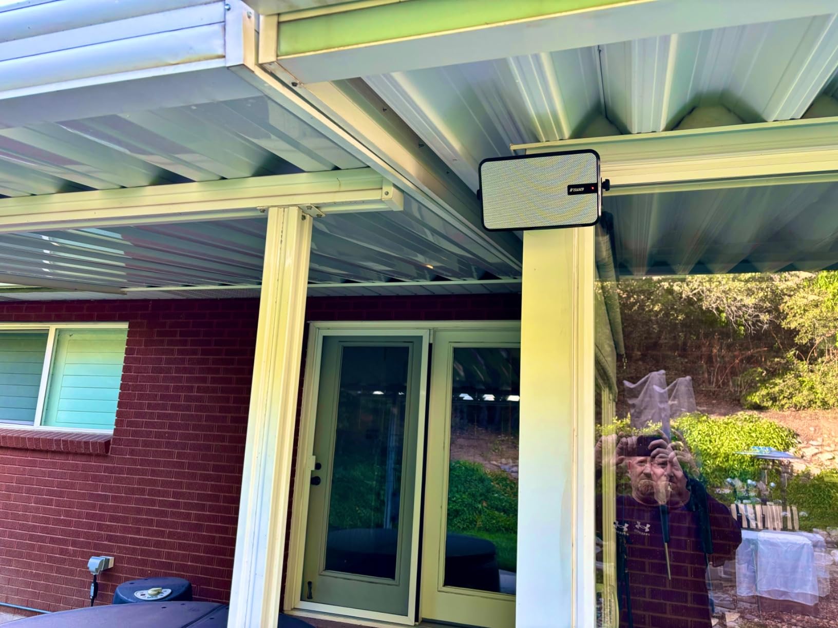 Inwa Outdoor Bluetooth Speakers, IPX5 Waterproof 400W Wall Mount Speaker, Powerful Indoor/Outdoor Sound System, Wireless Sync Up to 100 Speakers, Suitable for Patio/Porch/Gazebo/Garage(MZ-621, Pair) customer photo 2