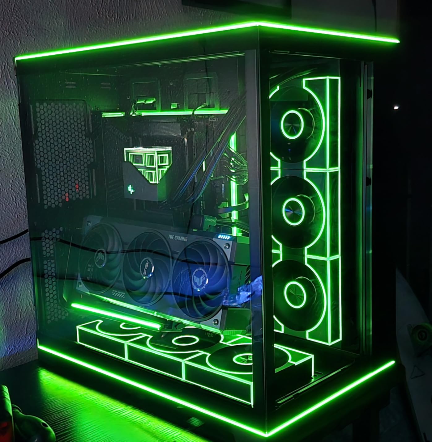 Lian Li O11D EVO RGB E-ATX Gaming Dual Chamber case - ARGB Lighting Strips - Up to 420mm Radiator - Cable Management - Front and Side Tempered Glass Panels - Reversible Chassis customer photo 1