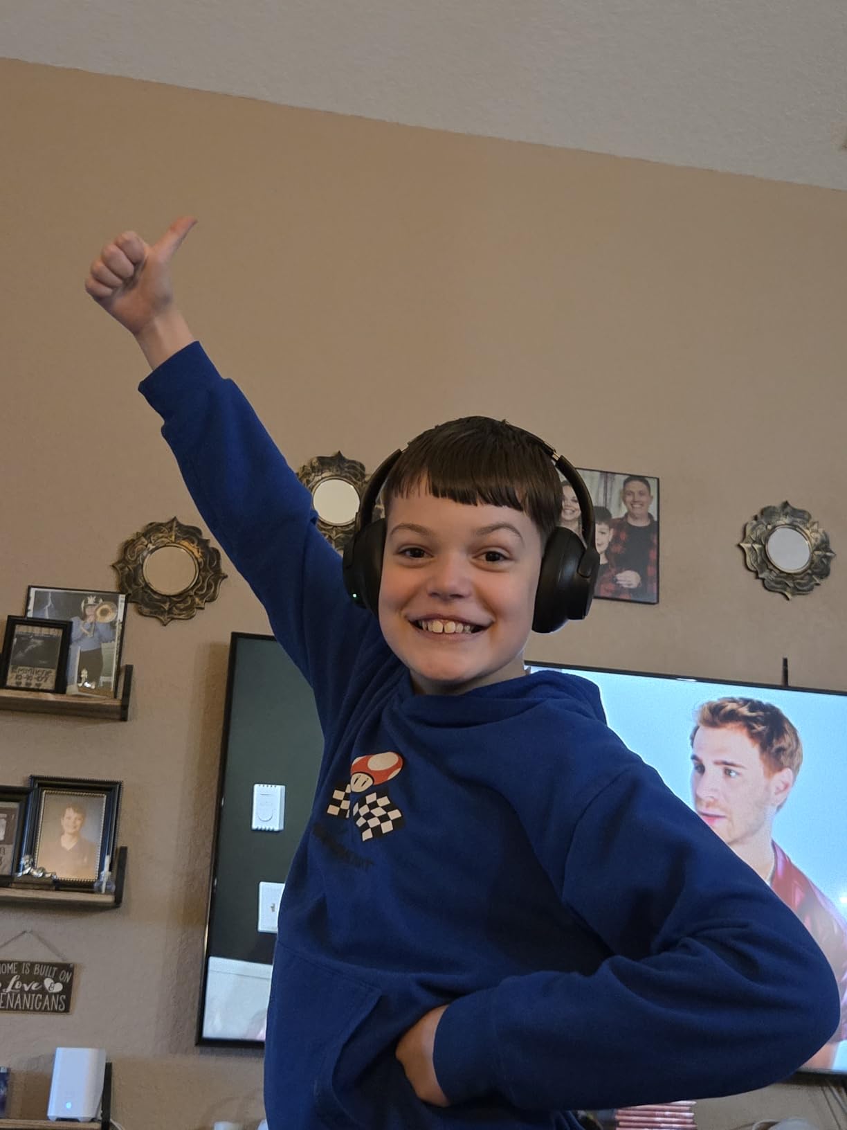 Active Noise Cancelling Headphones, Wireless Over Ear Bluetooth Headphones with Microphone, Transparency Mode, 70H Playtime, Hi-Res Audio, Deep Bass, Bluetooth 5.3, Lightweight Design, Black customer photo 1