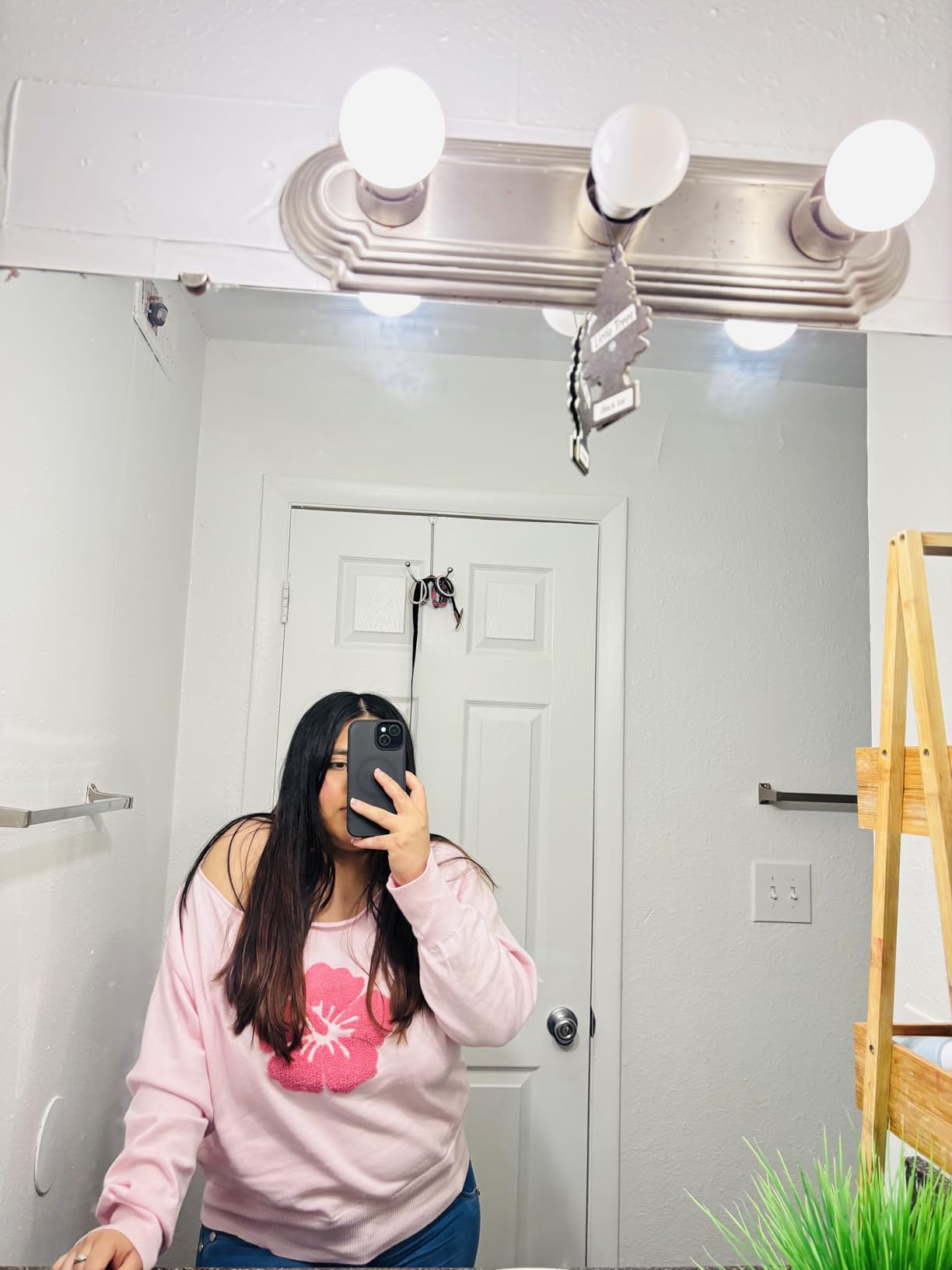 Real Carbon Fiber for iPhone 15 Case, Fits MagSafe Sturdy Protective Case for iPhone 15 Carbon Fiber Aramid Fiber with Military-Grade Drop Cover, Supports Wireless Charging, Black customer photo 1