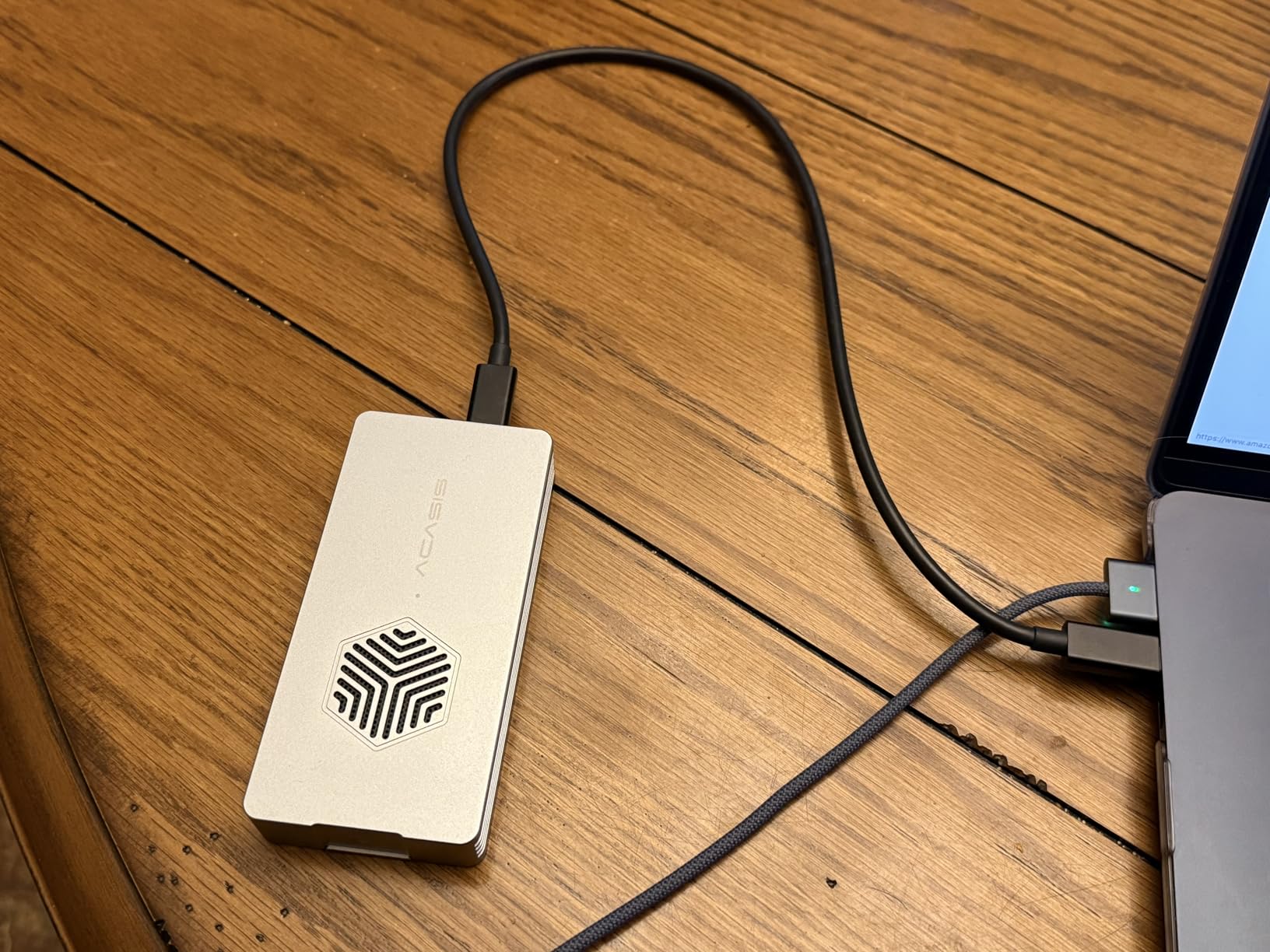 ACASIS 40Gbps M.2 NVMe SSD Enclosure with Cooling Fan, NVMe Enclosure Compatible with Thunderbolt5/4/3/USB4/USB3.2/3.1/3.0/2.0, M.2 Enclosure for MacBook Air /Pro / Mac Support 2280/2260/2242/2230 customer photo 1