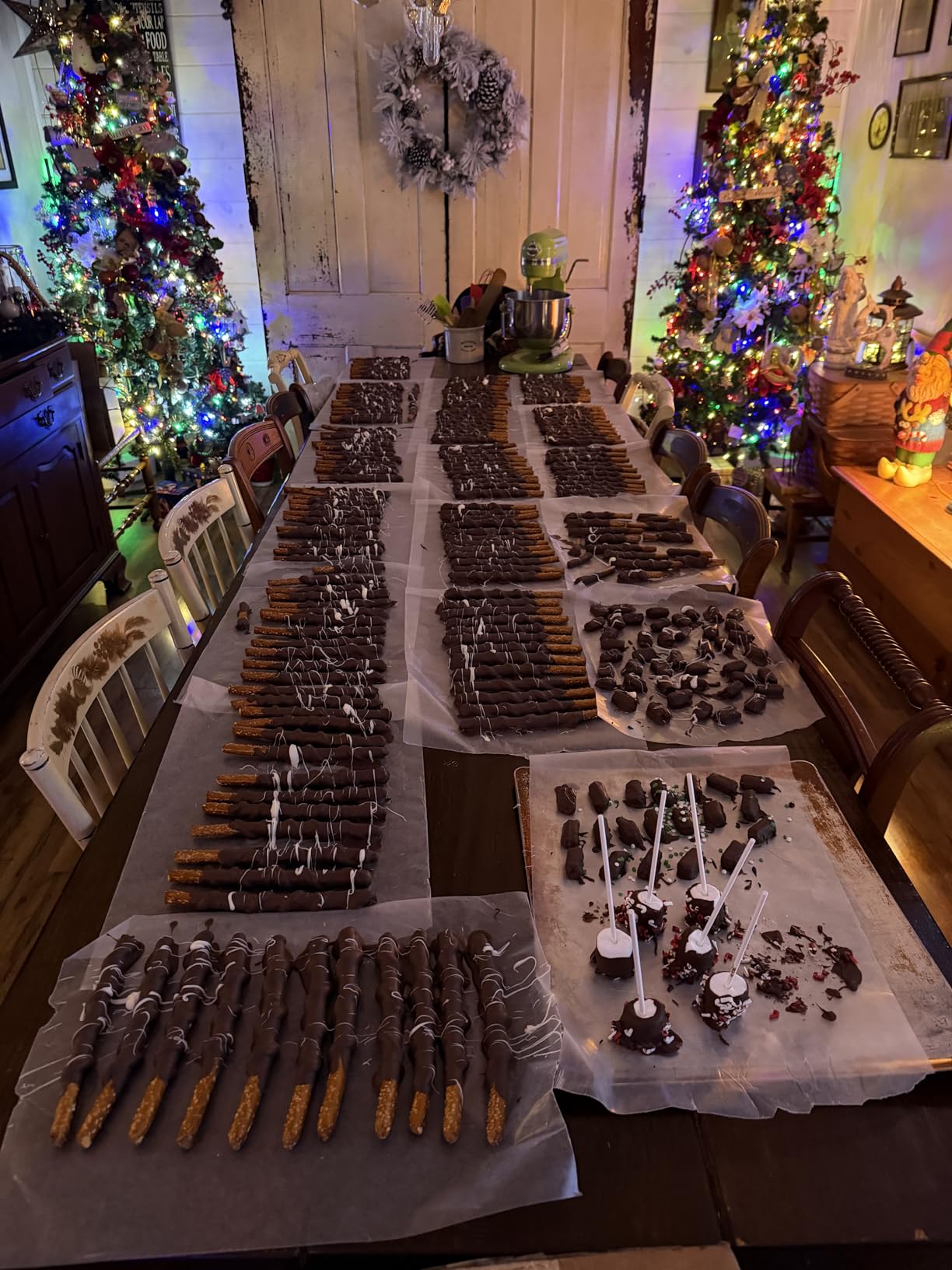 VEVOR Chocolate Tempering Machine, 17.6 Lbs 2 Tanks Chocolate Melting Pot Temp Control 86~185F, 1500W Stainless Steel Electric Commercial Food Warmer customer photo 1