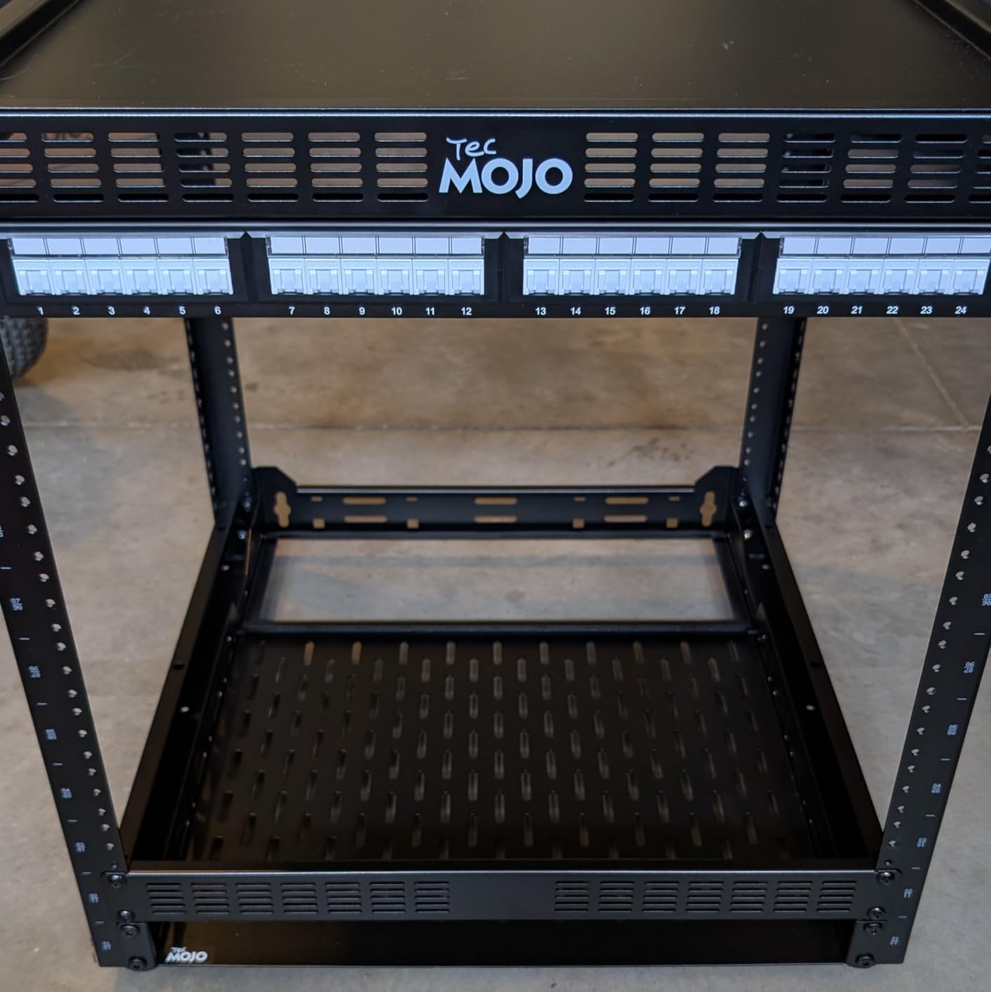 Tecmojo 20U Open Frame Network Rack for IT & AV Gear, AV Rack Floor Standing or Wall Mounted, with 2 PCS 1U Rack Shelves & Mounting Hardware customer photo 2