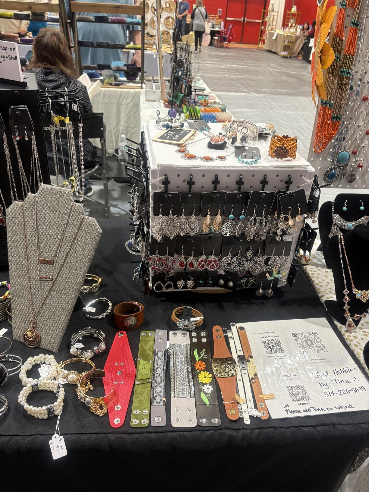 FZK Peg Board with Hooks, Plastic Pegboard Kit with 4 White Pegboards and Accessories, Peg Board Wall Organizer for Office and Craft Room customer photo 1