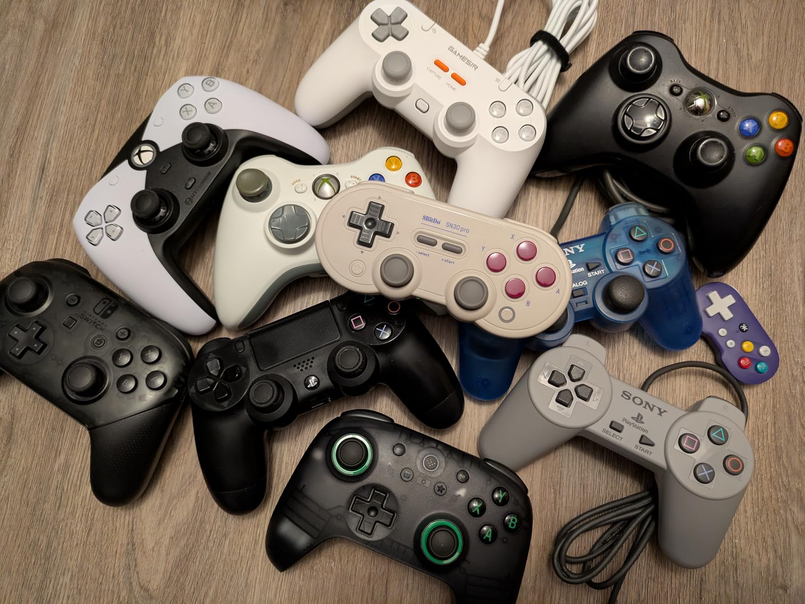 8BitDo SN30 Pro Bluetooth Controller with Hall Effect Joysticks - Gray customer photo 1