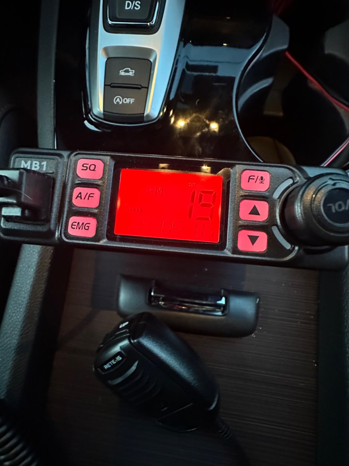 Retevis MB1 40 Channel CB Radio, Noise Cancellation Long Range Mobile Radio, with CB Antenna and Cigarette Lighter, Emergency Channel 9/19, 7-Color Screen, Auto-Scan, External Speaker Jack for Trucker customer photo 2