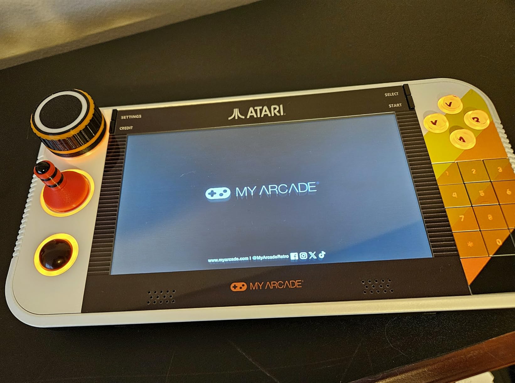 My Arcade Atari Gamestation Go: Rechargeable Battery, Over 200+ Preloaded Retro Video Games Including Pac-Man, Atari: Recharged, & Balls of Steel, Wifi,Smartglow, 7 inch Display customer photo 1