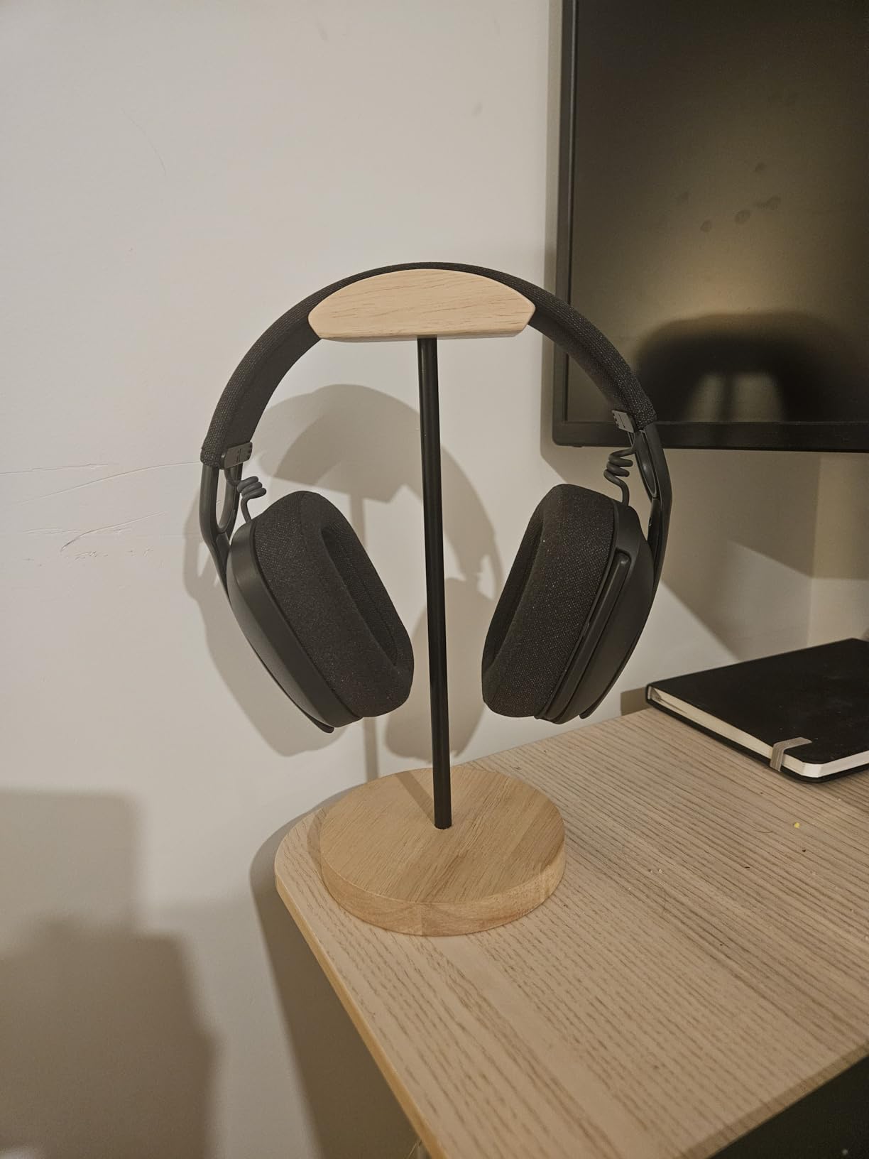 Headphone Holder Stand for Desk, Wood and Metal Headset Hanger Mount Hook Gaming Holder Desktop Earphone Artful Functional Craftsmanship Stand for All Headsets with Solid Wooden Base customer photo 1