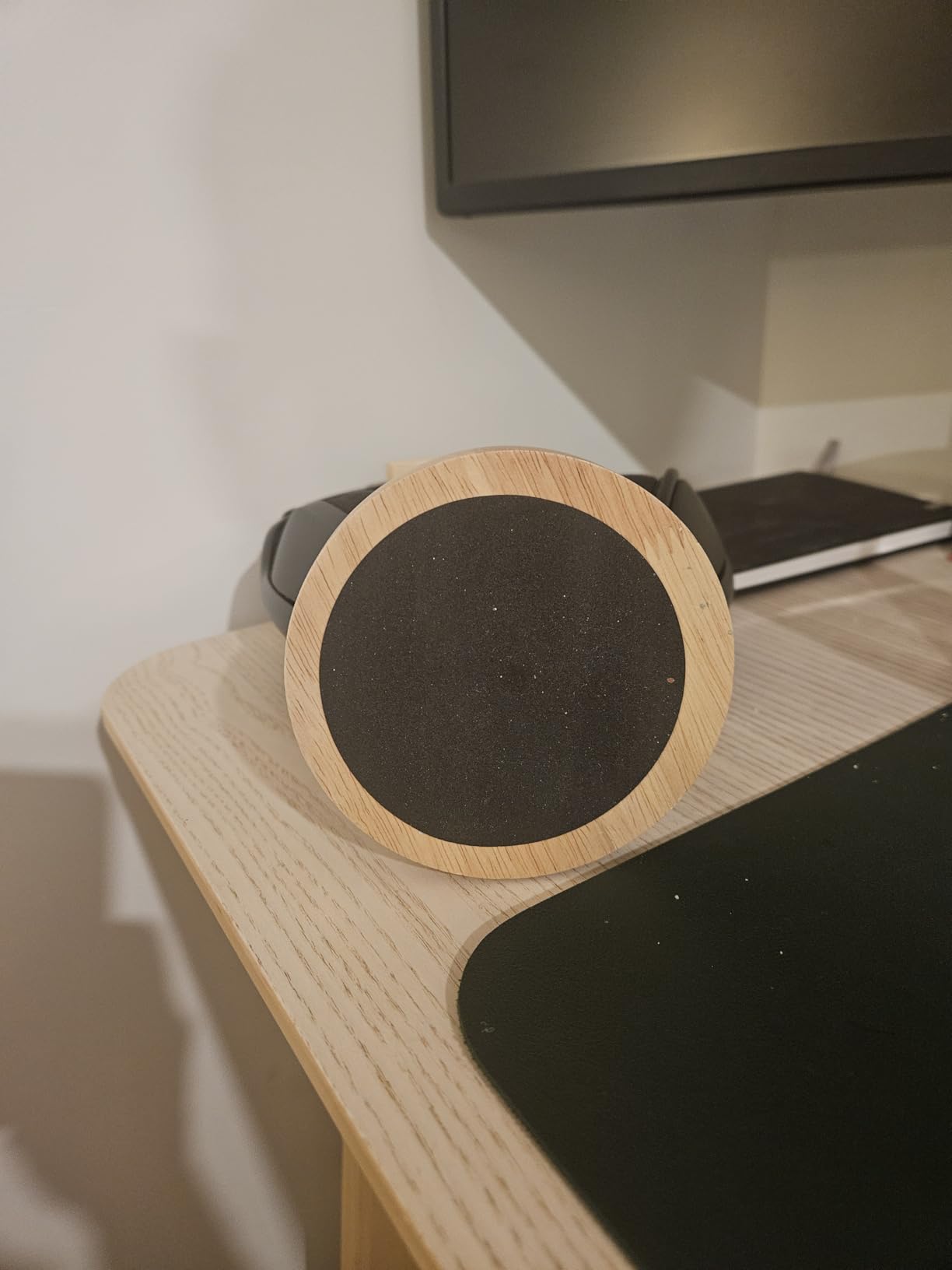 Headphone Holder Stand for Desk, Wood and Metal Headset Hanger Mount Hook Gaming Holder Desktop Earphone Artful Functional Craftsmanship Stand for All Headsets with Solid Wooden Base customer photo 2