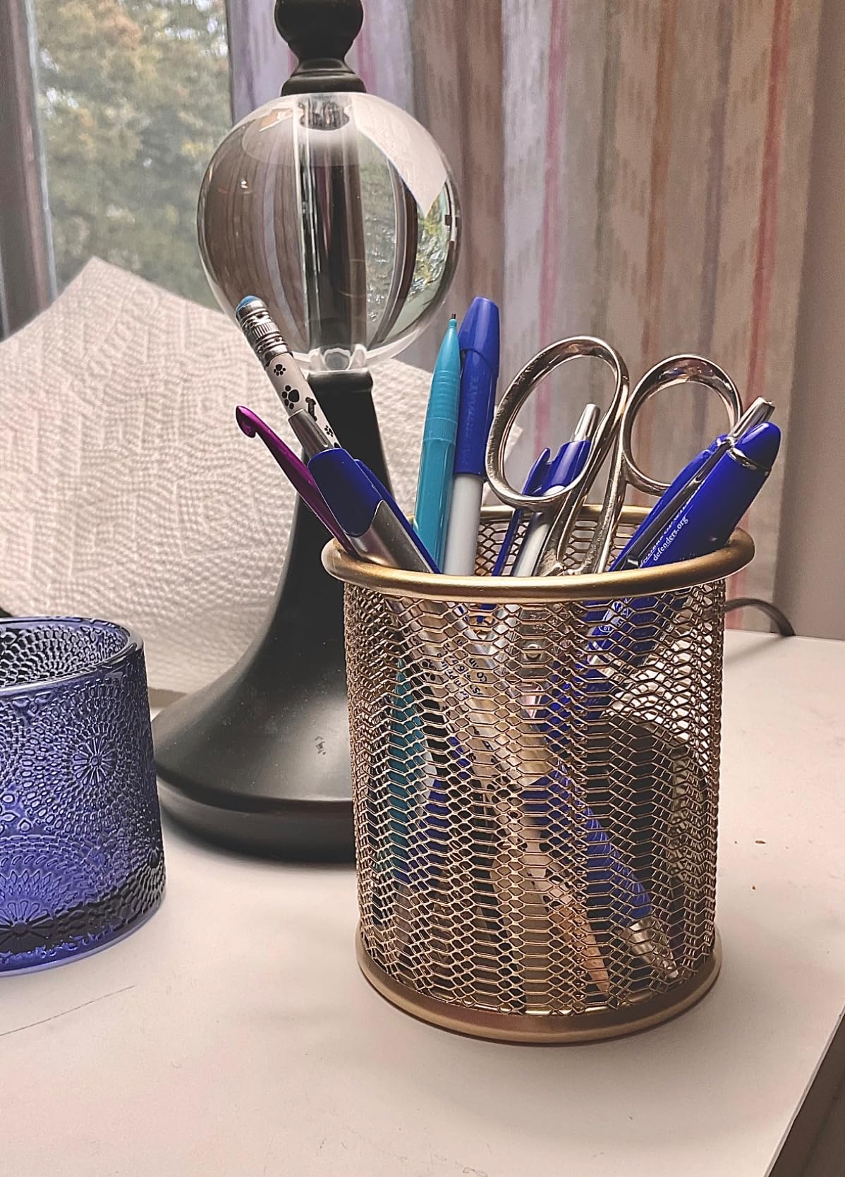 BLU MONACO Gold Metal Mesh Pen Holder for Desk | Wire Mesh Desk Organizer Pencil Cup for Office Workspace customer photo 1
