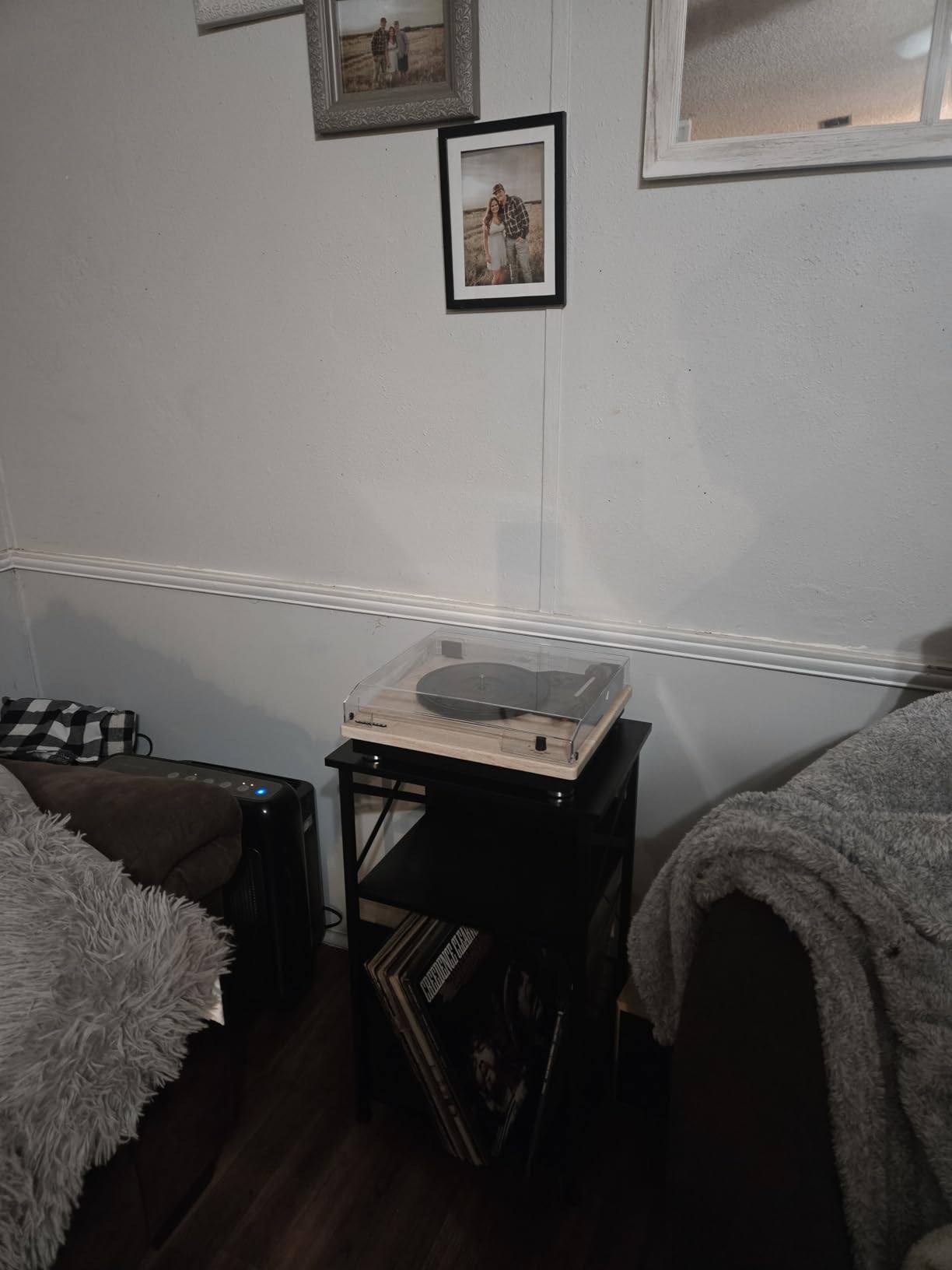 AMHANCIBLE Record Player Stand with Charging Station, Large Turntable Stand with Storage Cabinet, 3 Tier End Table Hold Up to 100 Albums, Record Stand for Vinyl, Living Room, Brown, HETCD012BR-1 customer photo 2