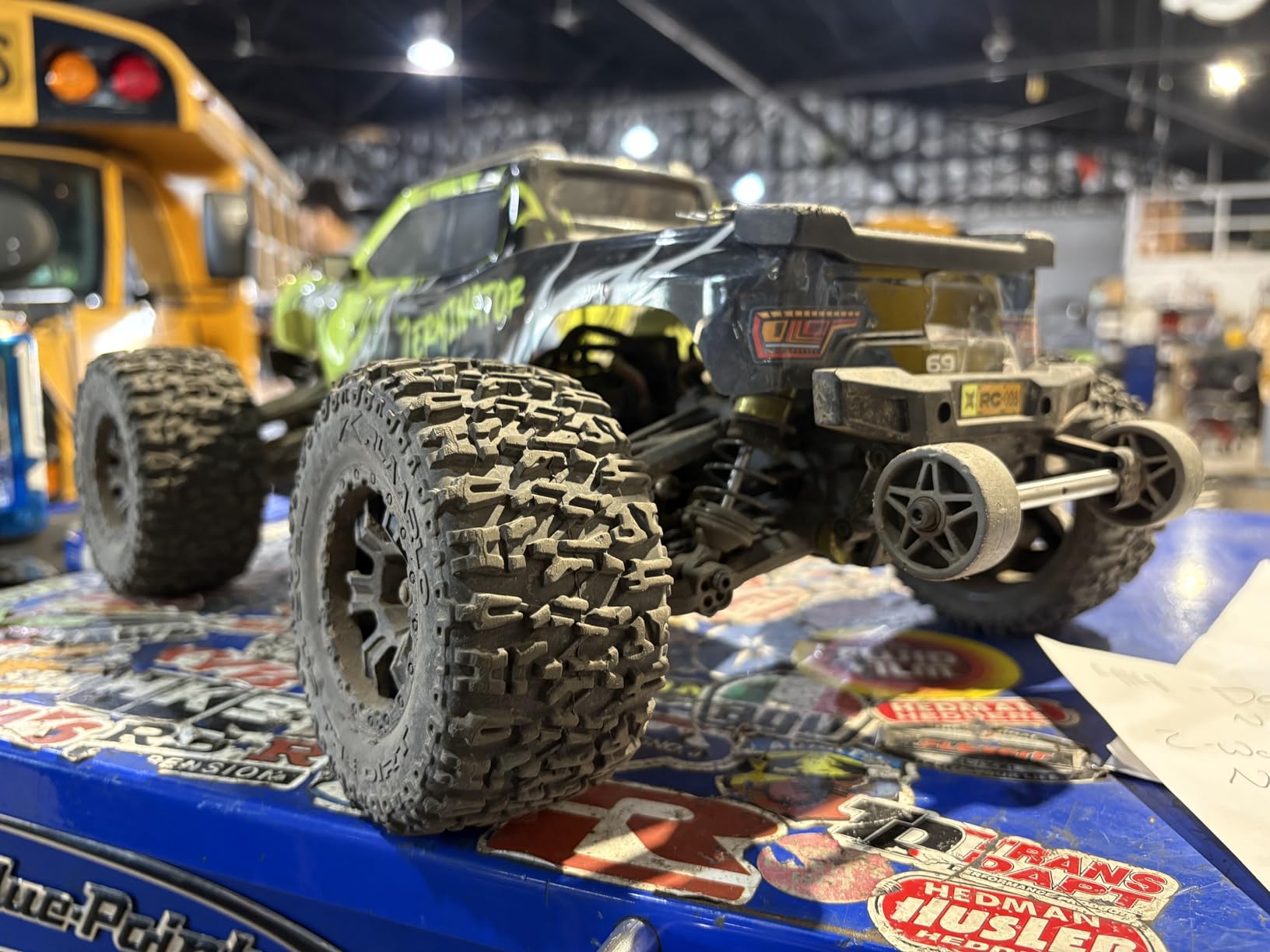 AMORIL 1/10 RTR Brushless Fast RC Cars for Adults,Max 50mph Hobby Electric Off-Road Monster Truck,Waterproof High Speed RC Car 4WD Remote Control Car with 3S Lipo,Green customer photo 1