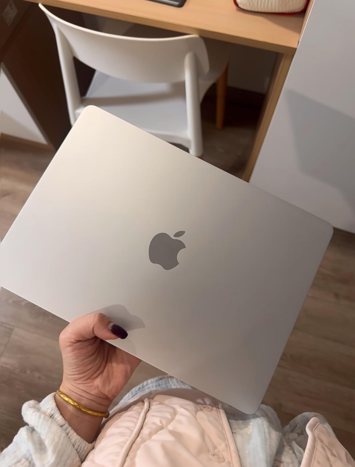 2024 MacBook Air 13-inch Laptop with M3 chip: Built for Apple Intelligence, 13.6-inch Liquid Retina Display, 16GB Unified Memory, 512GB SSD Storage, Backlit Keyboard, Touch ID; Starlight customer photo 2