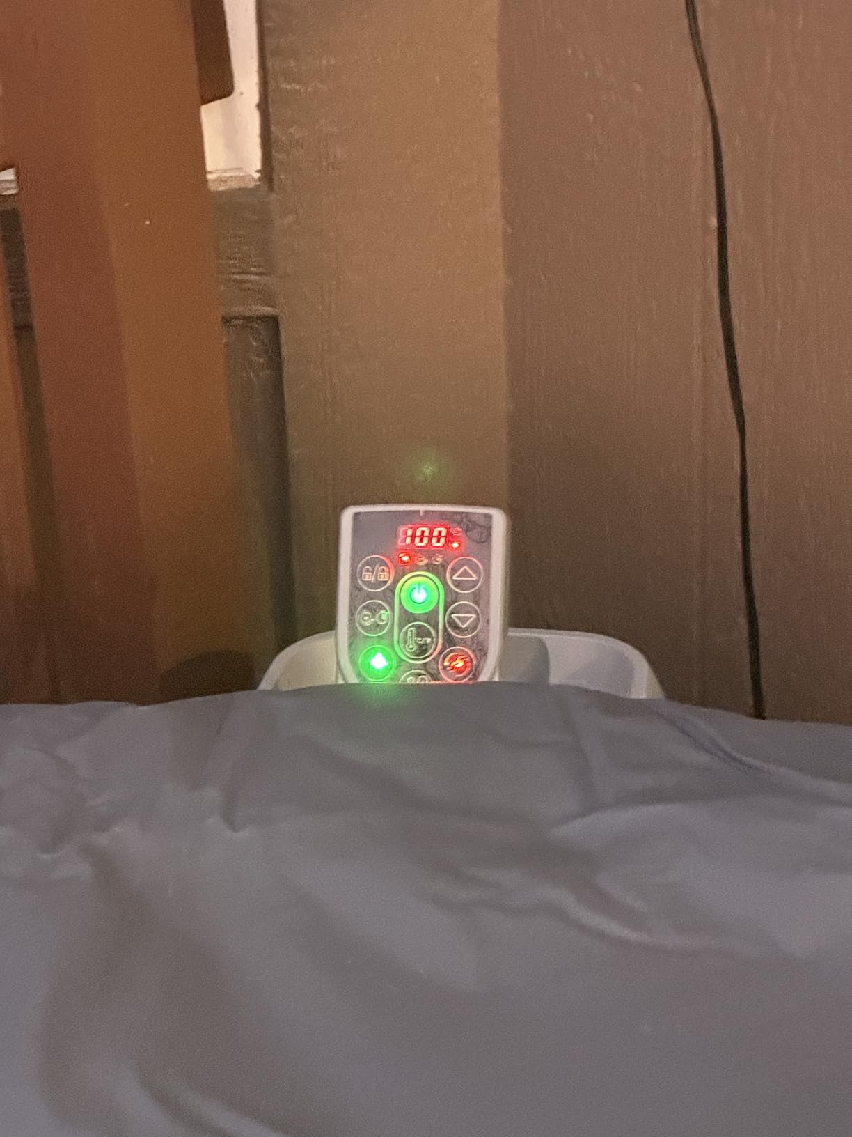 Coleman Palm Springs 4 to 6 Person EnergySense Smart AirJet Plus Inflatable Hot Tub Outdoor Spa with 140 AirJets and Insulated Cover customer photo 1