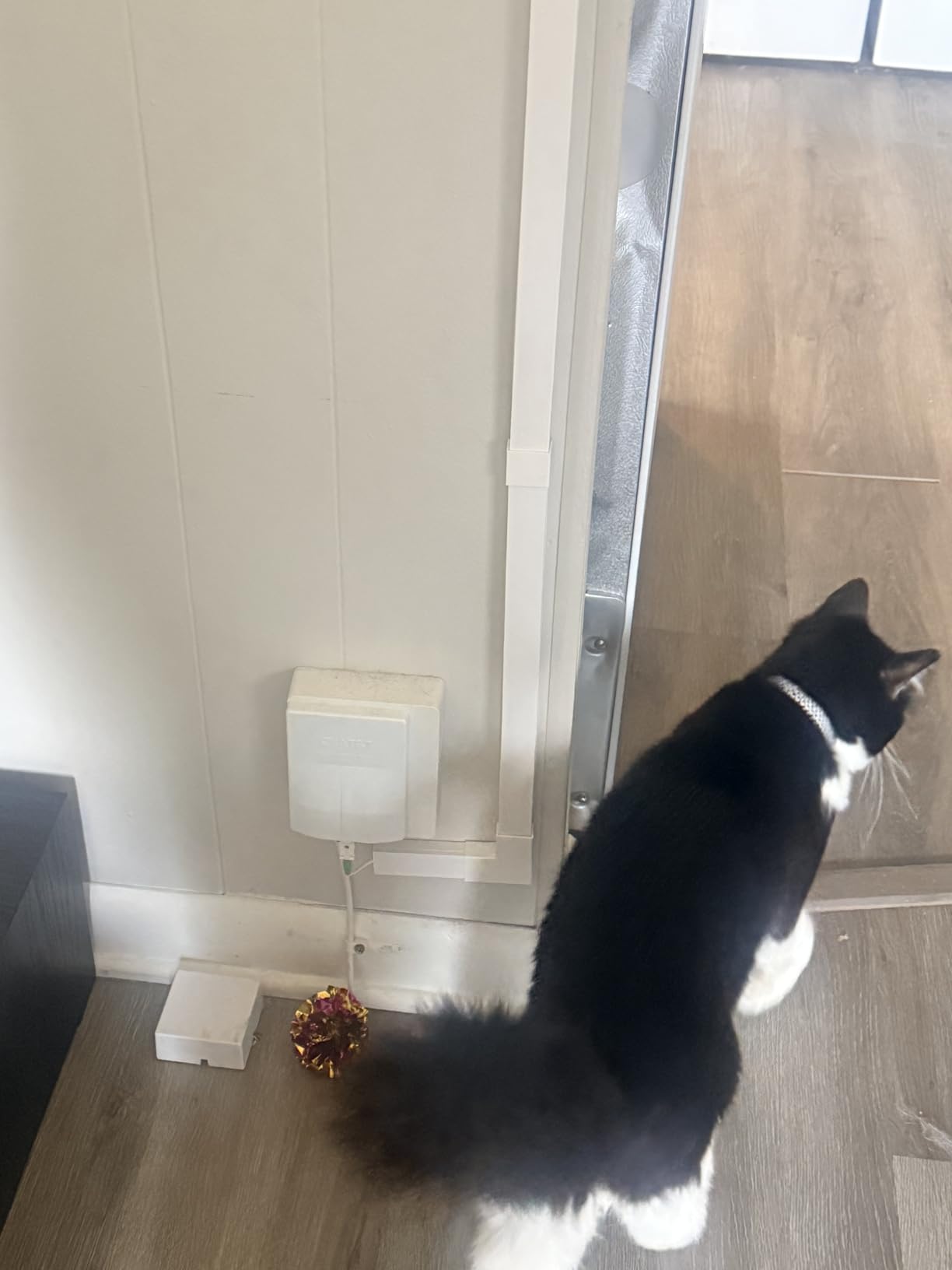 116in Cord Hider Kit, Cord Covers for Wires on Wall, Paintable Cable Raceway, Cord Hider for Wall Mount tv, tv Cable Hider Wall kit, Wire Covers for Cords, W0.96in X H0.57in, White customer photo 2