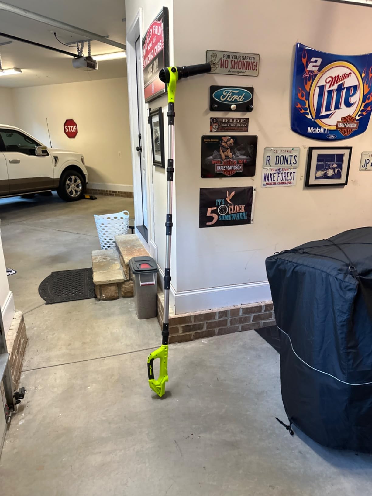 Leaf Blower Cordless, 40V Leaf Blowers with 2 Battery Brushless 300 Degree Rotatable Blower Tube with Adjustable Pole (98inch) 580CFM/180MPH and 2 Speed Gutter Cleaning Tools customer photo 1