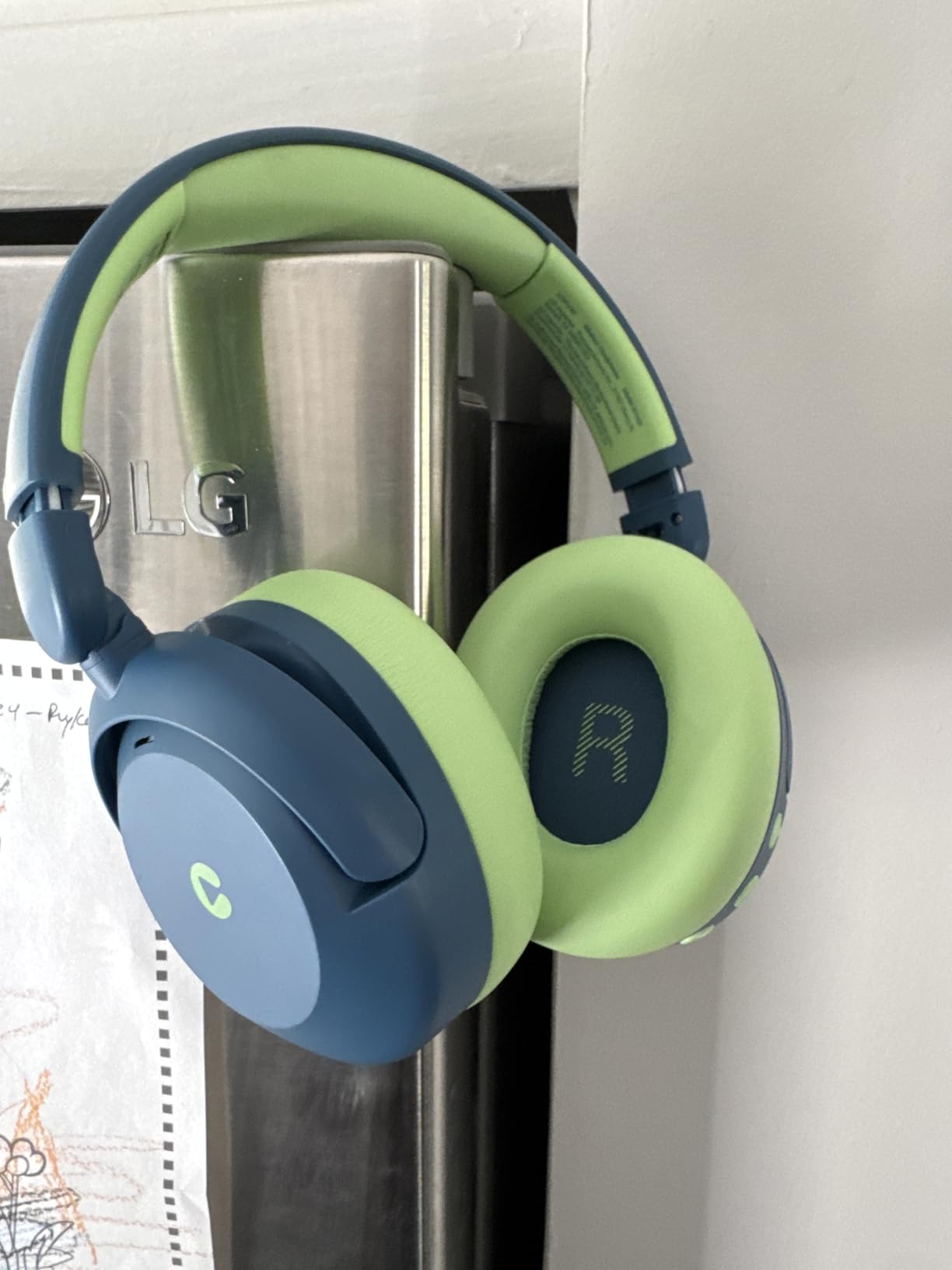 iClever BTH20 Active Noise Cancelling Headphones for Kids, 60H Play Time,Type C Fast Charging, Safe Volume 80dBA, Bluetooth5.4, Award-Winning Kids Headphones Wireless for iPad Tablet Airplane, Blue customer photo 2