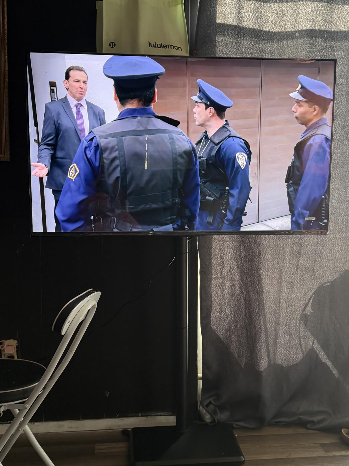 Rfiver Swivel Floor TV Stand with Mount for 32-60 inch TVs up to 88 lbs, Height Adjustable Tall TV Stand with Wood Base, Saving Space Design for Bedroom, Living Room and Corner, Max VESA 400x400mm customer photo 2