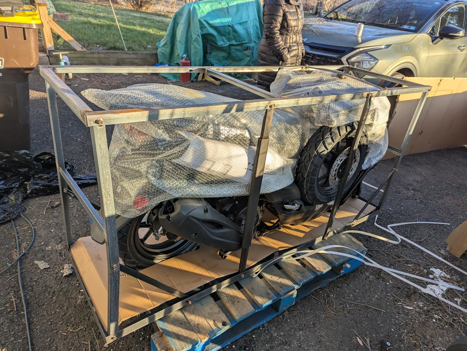 HHH Tank 150 Moped Gas 150cc Scooter 150cc Motorcycle Fully Automatic Adult Bike Street Motorcycle with 12 inch Aluminum Wheels (White) customer photo 1