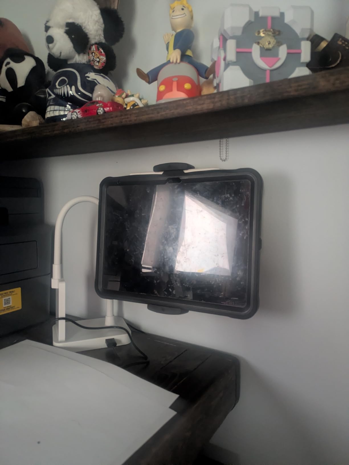 Tablet Wall Mount Holder, Aluminium Extendable iPad Wall Holder, with 360°Rotating Base Adjustable and Foldable for iPad Pro Air Mini, Galaxy Tab, All 4.7-13