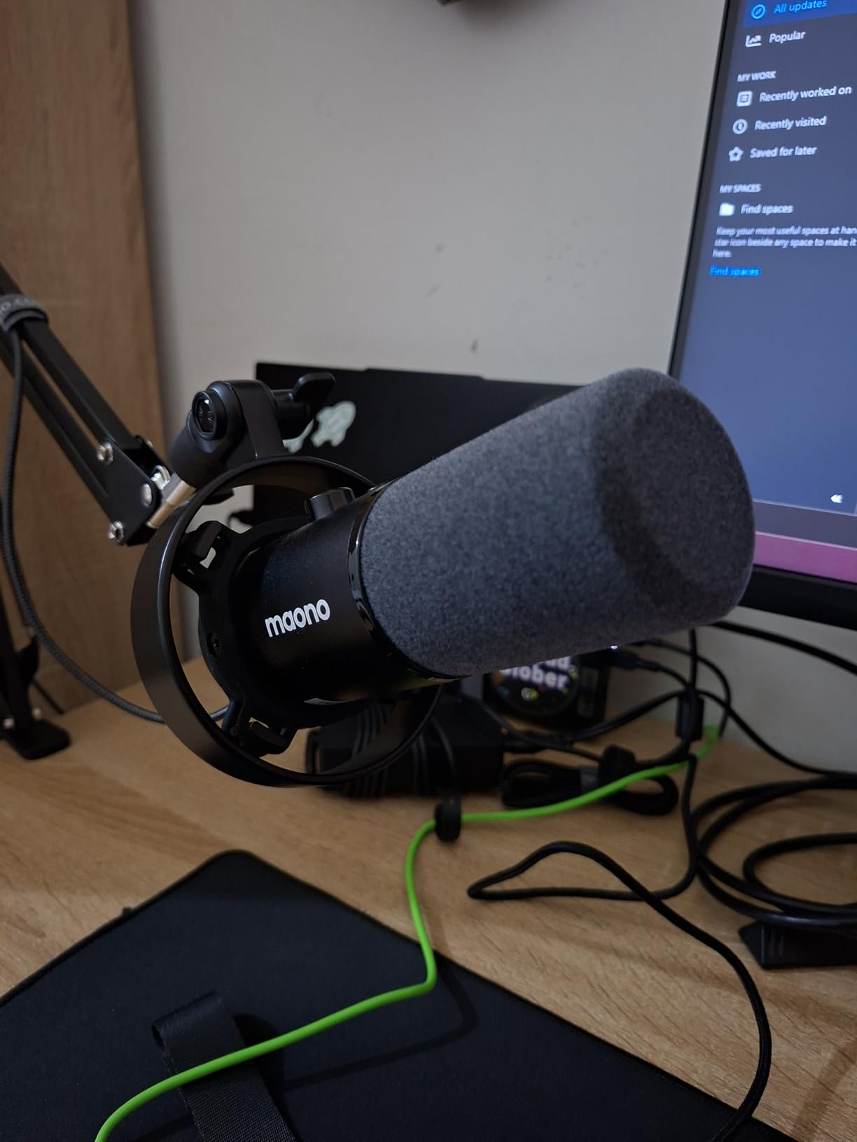 MAONO Boom Arm Microphone Stand: Adjustable Metal Suspension Mic Boom Arm for Podcast Gaming Streaming Recording,with Desk Clamp and 3/8