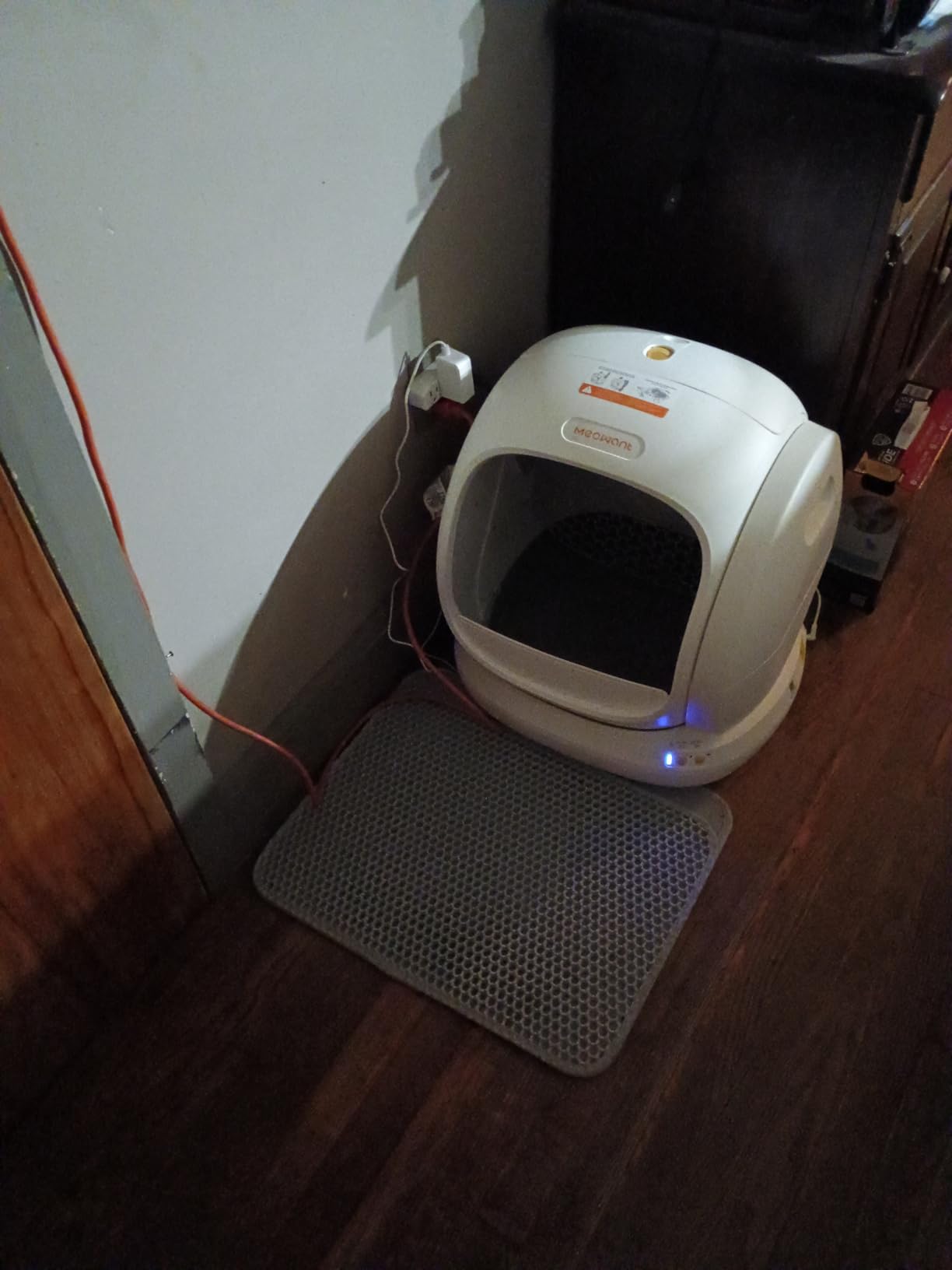 MeoWant Self-Cleaning Cat Litter Box, 75L Extra Large Open Automatic Cat Litter Box for Multi Cats, Integrated Safety Protection/APP Control/Odor Removal Smart Box with Mat & Liner customer photo 1