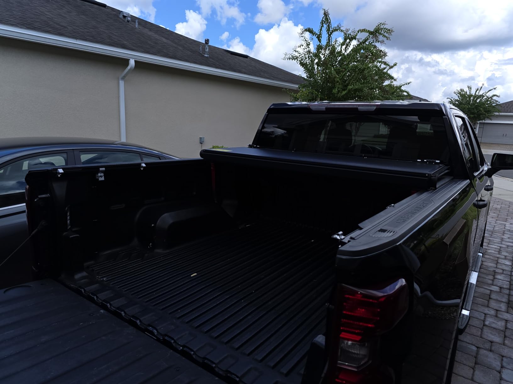 Rough Country Hard Low Profile Tri-Fold Tonneau Cover for Chevy Silverado & GMC Sierra 1500 (2019-2026) - Flush Mount Aluminum Bed Cover, Fits 5'10 Short Bed customer photo 2
